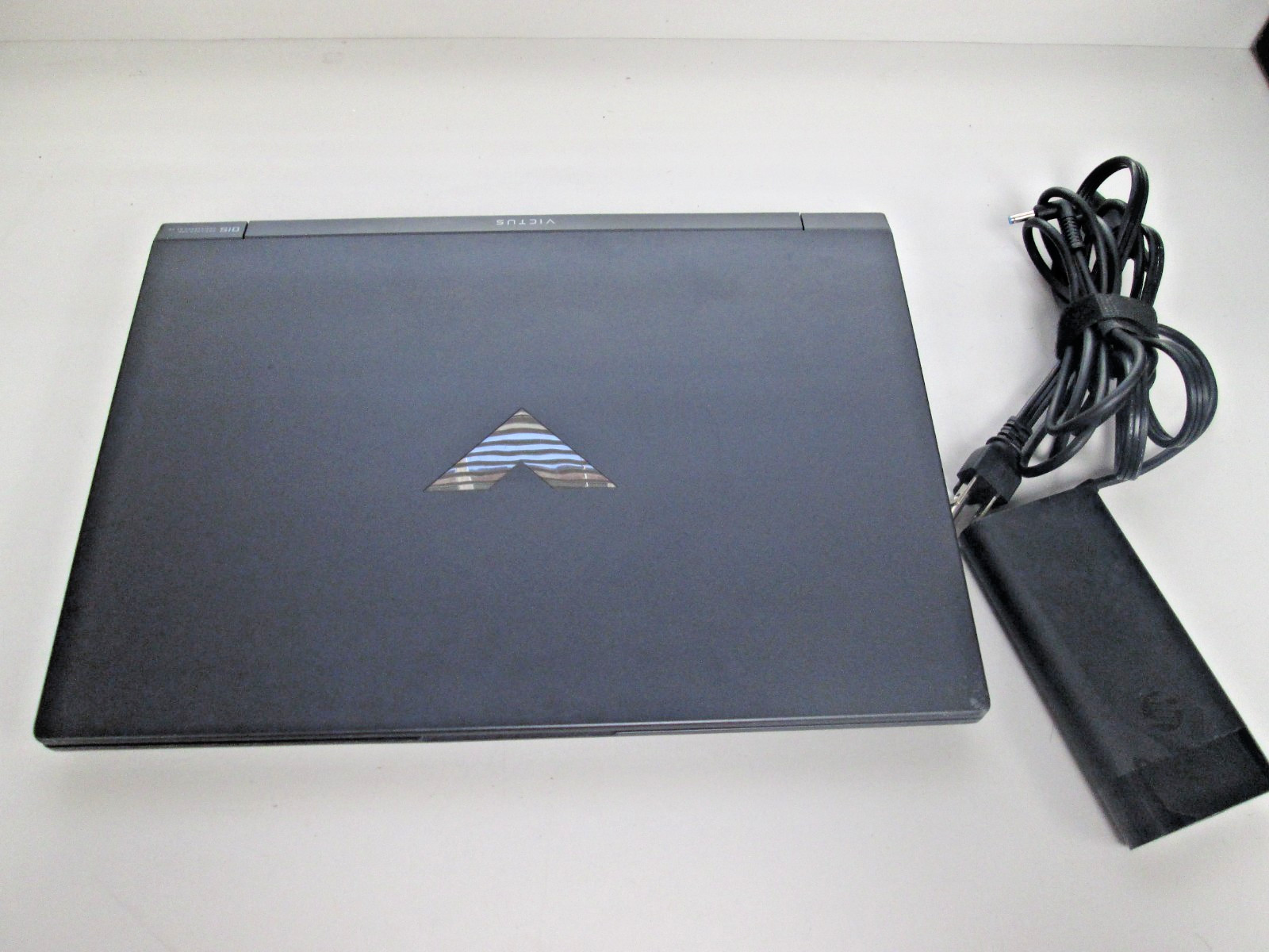 HP Victus Gaming 15-FA1030NR Core i5-12450H GeForce RTX 2050 16GB RAM 512GB