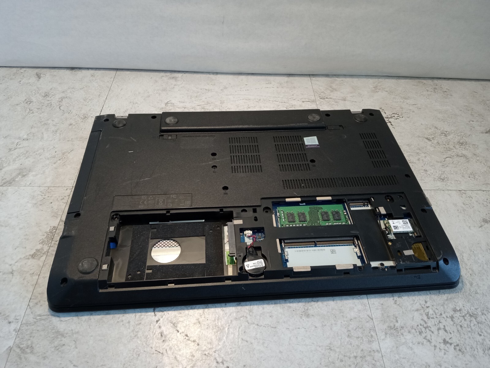 Lenovo Thinkpad E570 15″ Laptop Intel Core i5-6200U 2.3GHz 8GB RAM – READ -RR