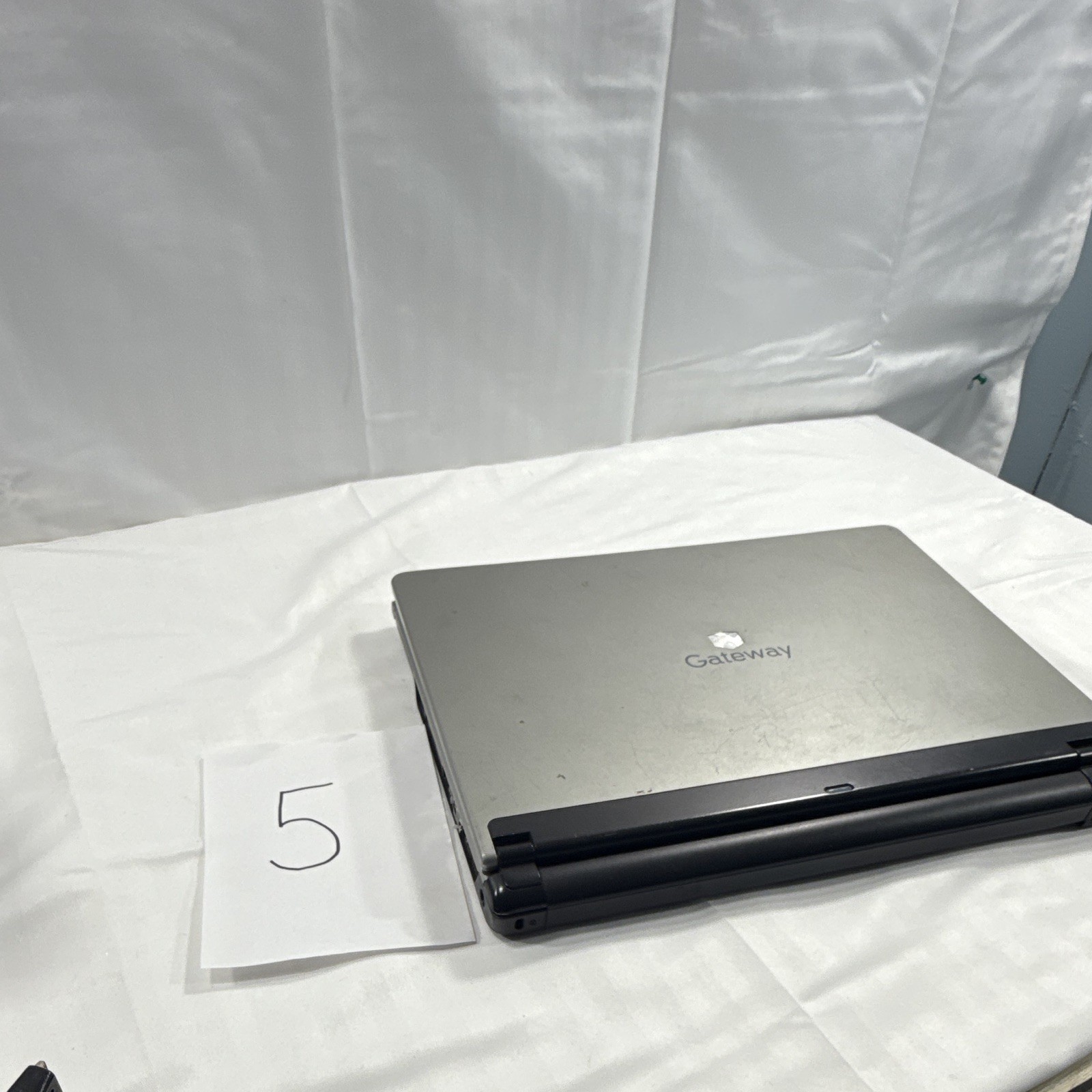 Gateway N-7323u 14″ Laptop Core 2 Duo 1.66GHz 2GB 160GB HDD Win XP