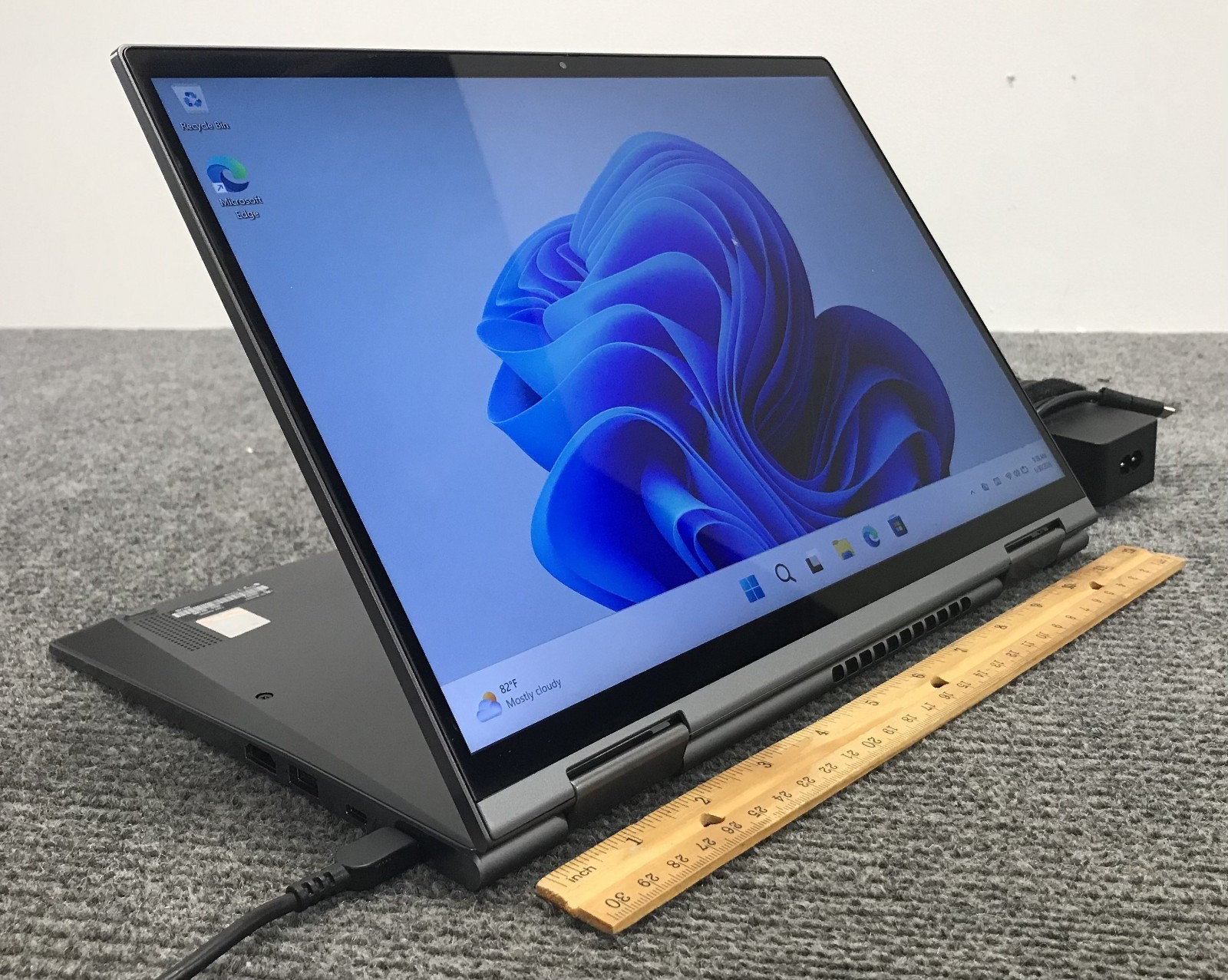 Lenovo ThinkPad X1 Yoga Gen 6 14″ 2-in-1 Laptop i7-1185G7 16GB RAM 1TBNVMe As Is