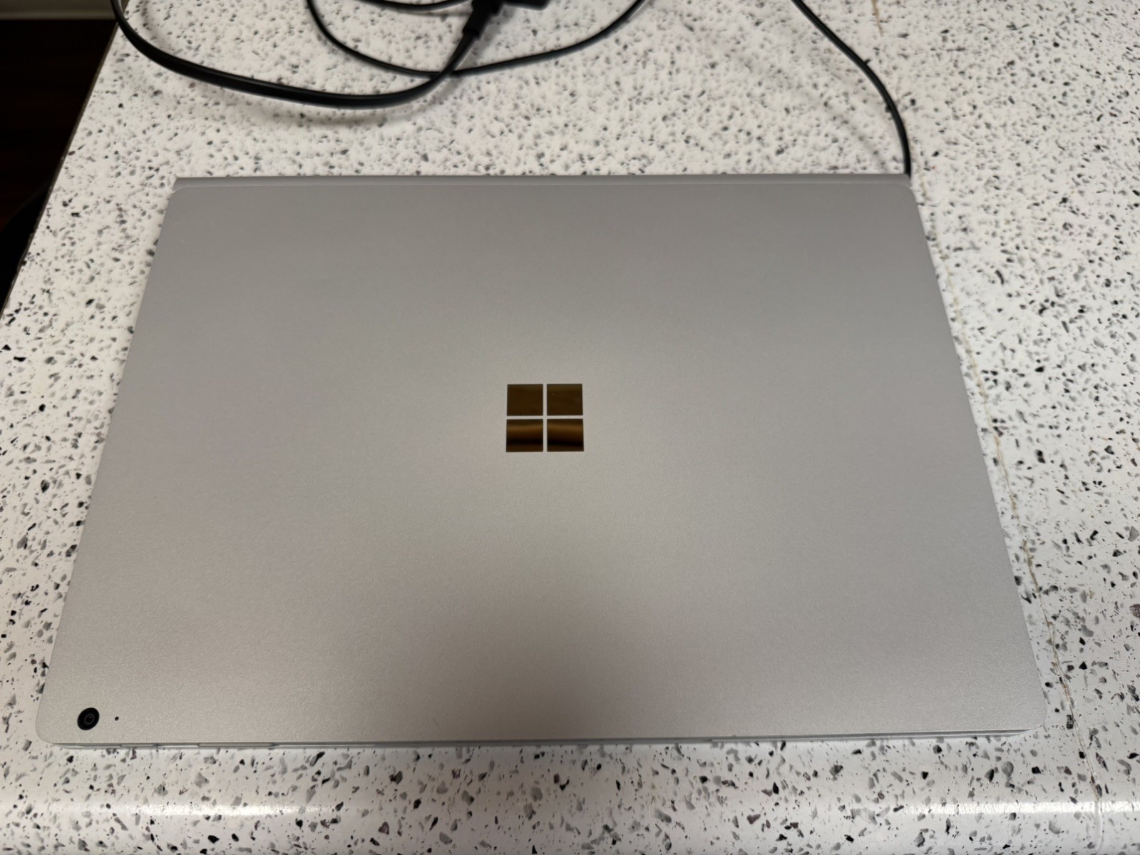 Microsoft Surface Book-3 13.5″ (256GB SSD; Intel Core i5-1035G7 1.2GHz; 8GB)…