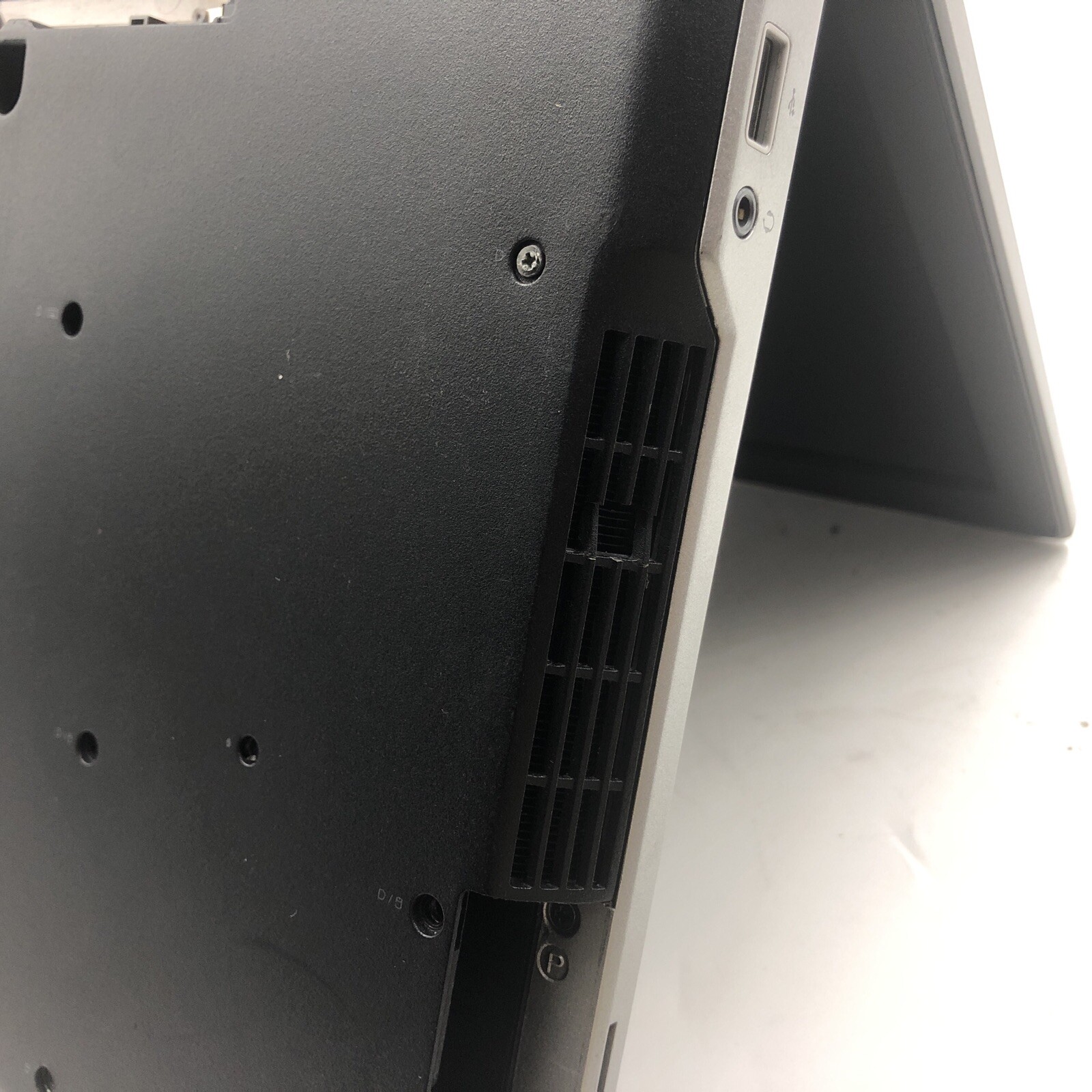 Dell Latitude E6520 Laptop Intel i5-2410M 2.3GHZ 4GB NO HDD/OS/Battery/Caddy
