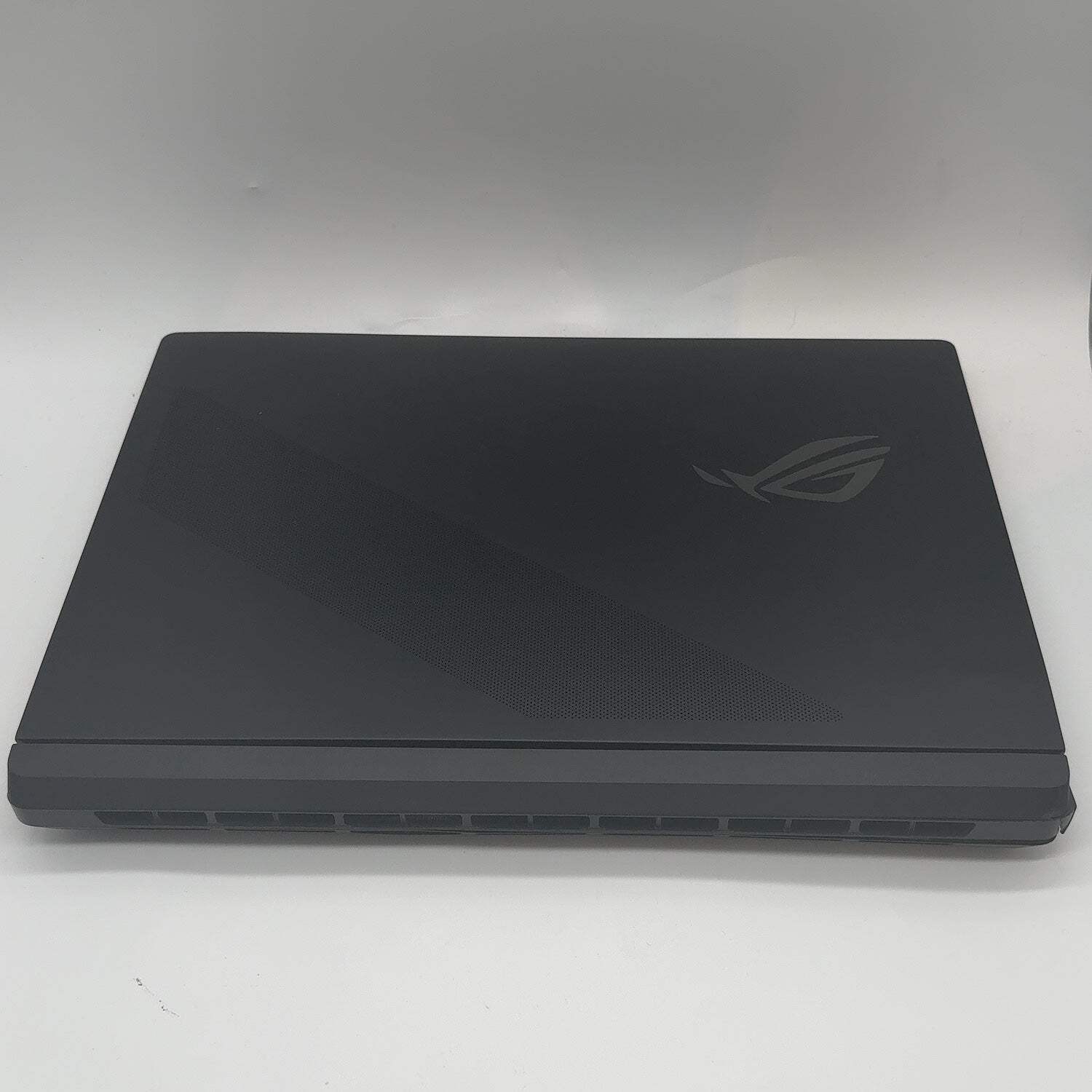 Asus ROG Strix G835L 18″ Core Ultra 9 275HX 32GB RAM 1TB SSD GeForce RTX 5070 Ti