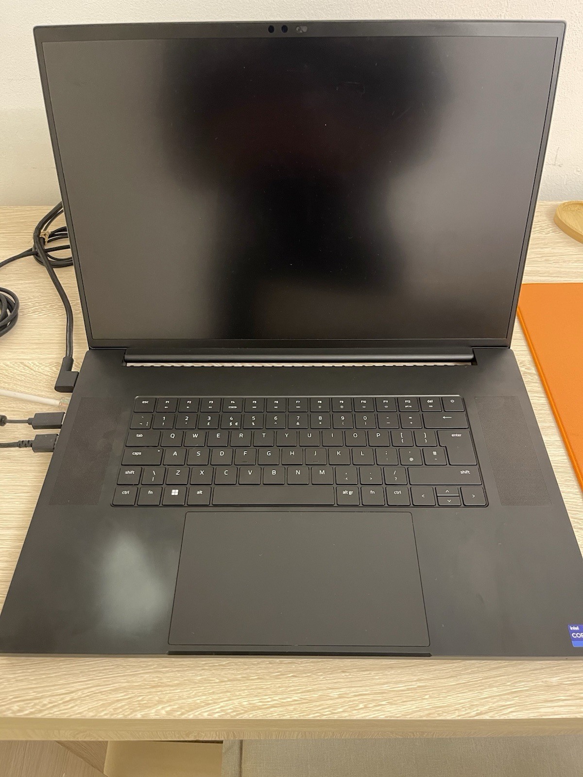Razer Blade 18 i9 14900HX RTX 4090 32GB 2TB QHD 300Hz Mini LED Gaming Laptop