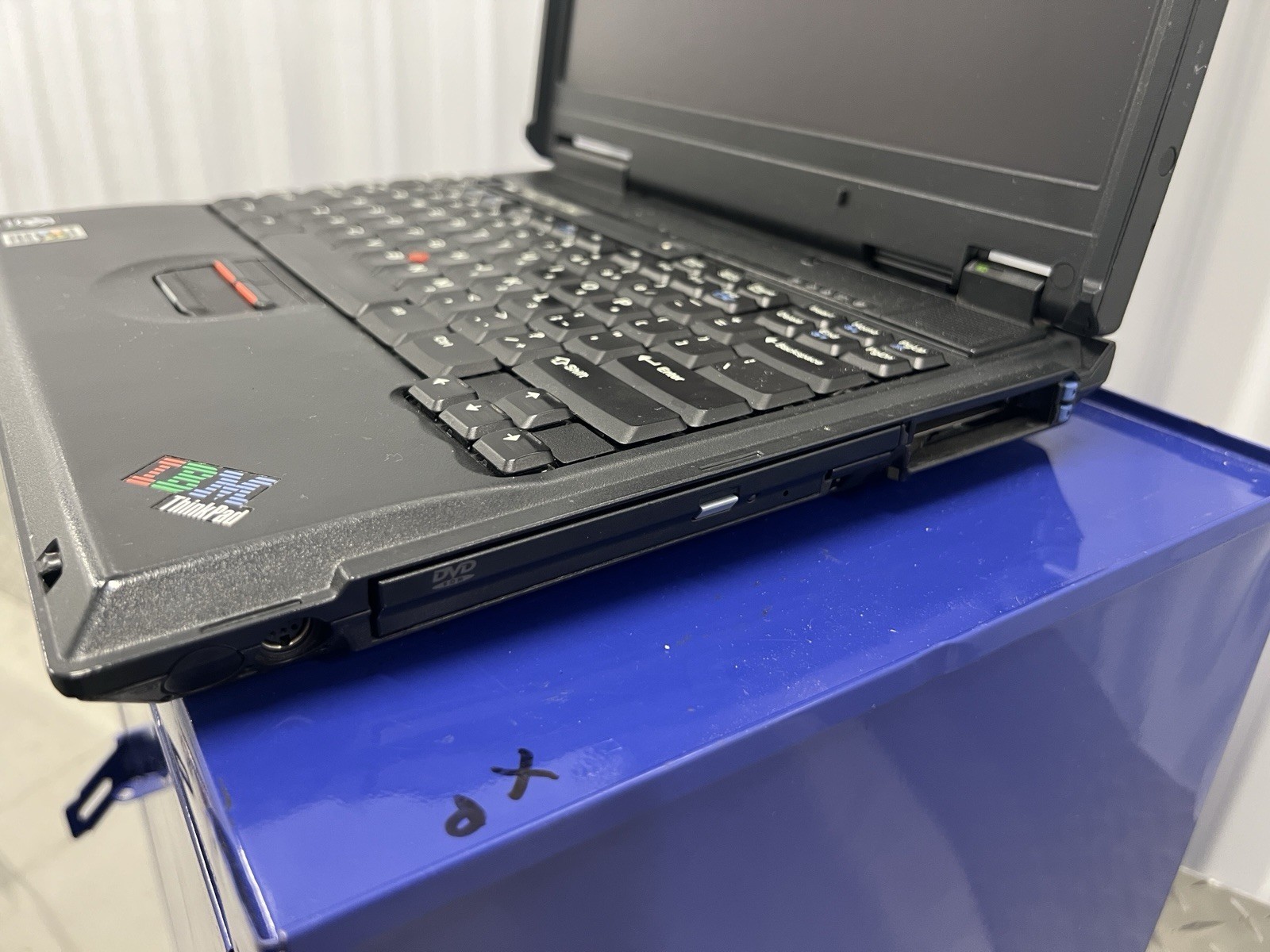 IBM ThinkPad A22M 15″ Laptop Intel Pentium III 256mb 40GB HDD Working