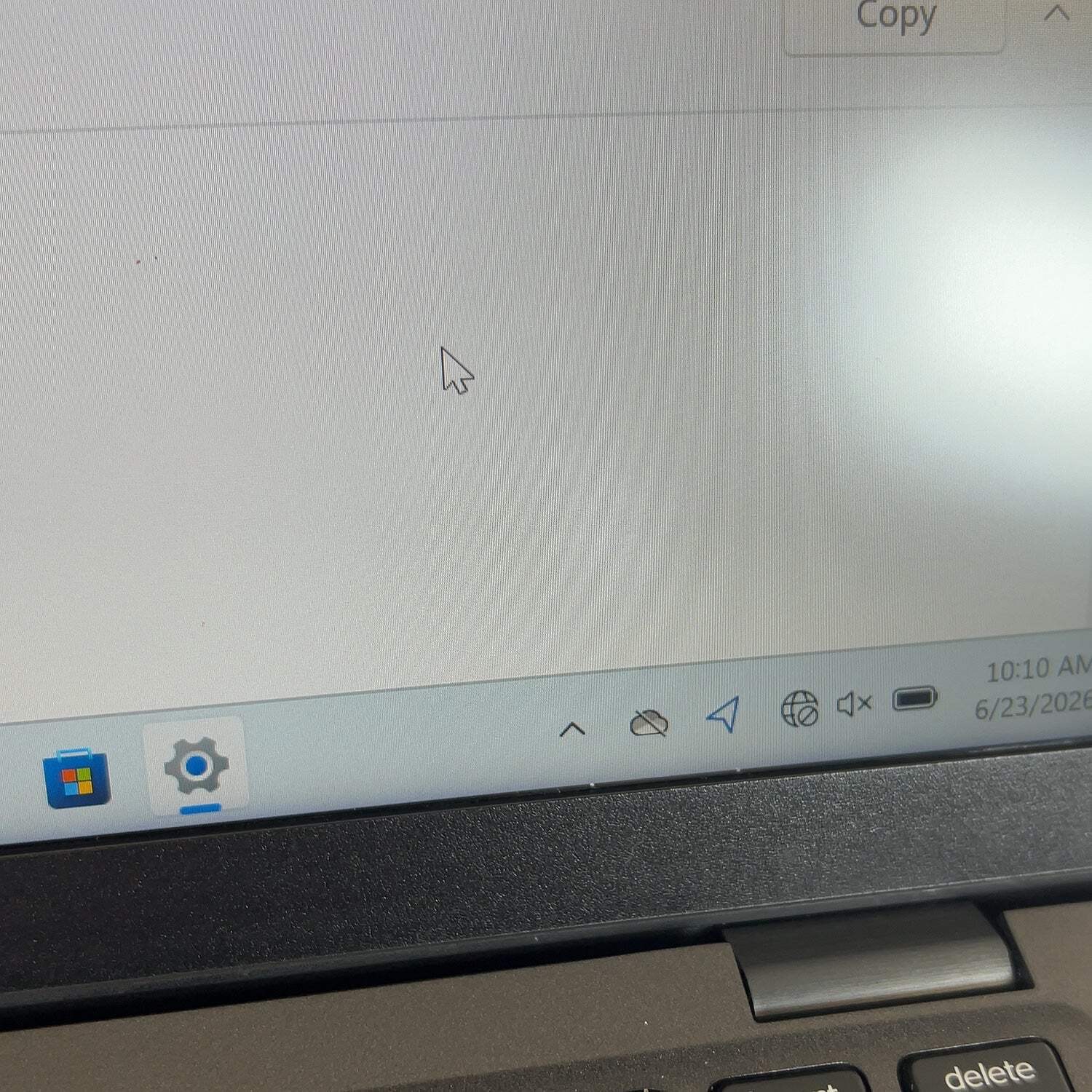 Broken Dell Latitude 5400 14″ i5-8365U 1.6GHz 8GB RAM 256GB SSD Bright Spots