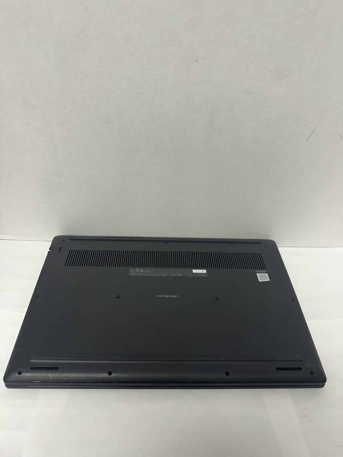 Dell Latitude 3520 i5-11th Gen/8GB RAM 256GB NVME (No OS or Charger) Read Desc.