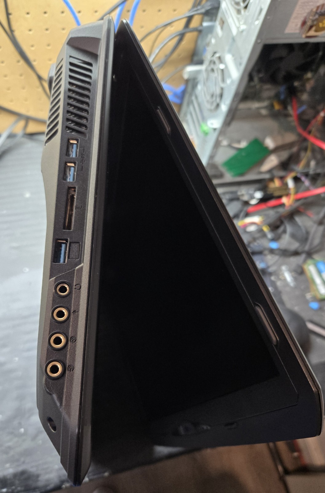 MSI GT70-2PE | i7-4930MX | 32GB RAM | 1TB HDD + 2 × 128GB mSATA | GTX 880M