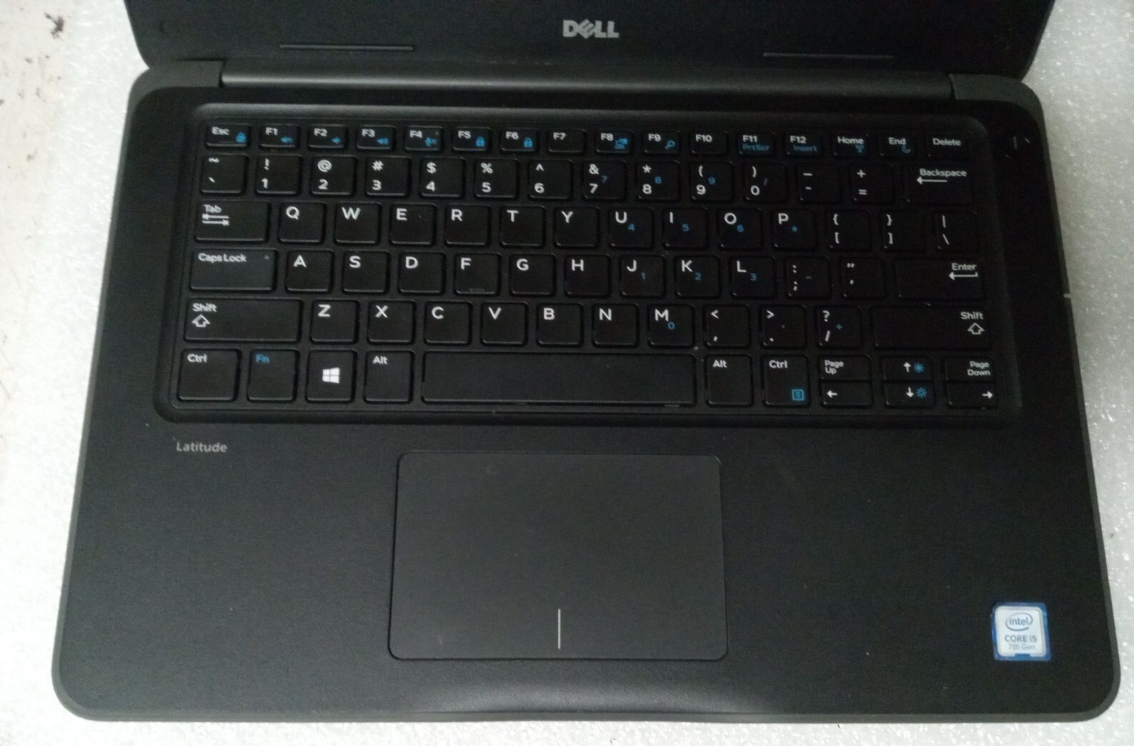 Dell Latitude 3380 Intel Core i5, 7200U @2.5 GHz 8GB RAM 128GB SSD WEBCAM