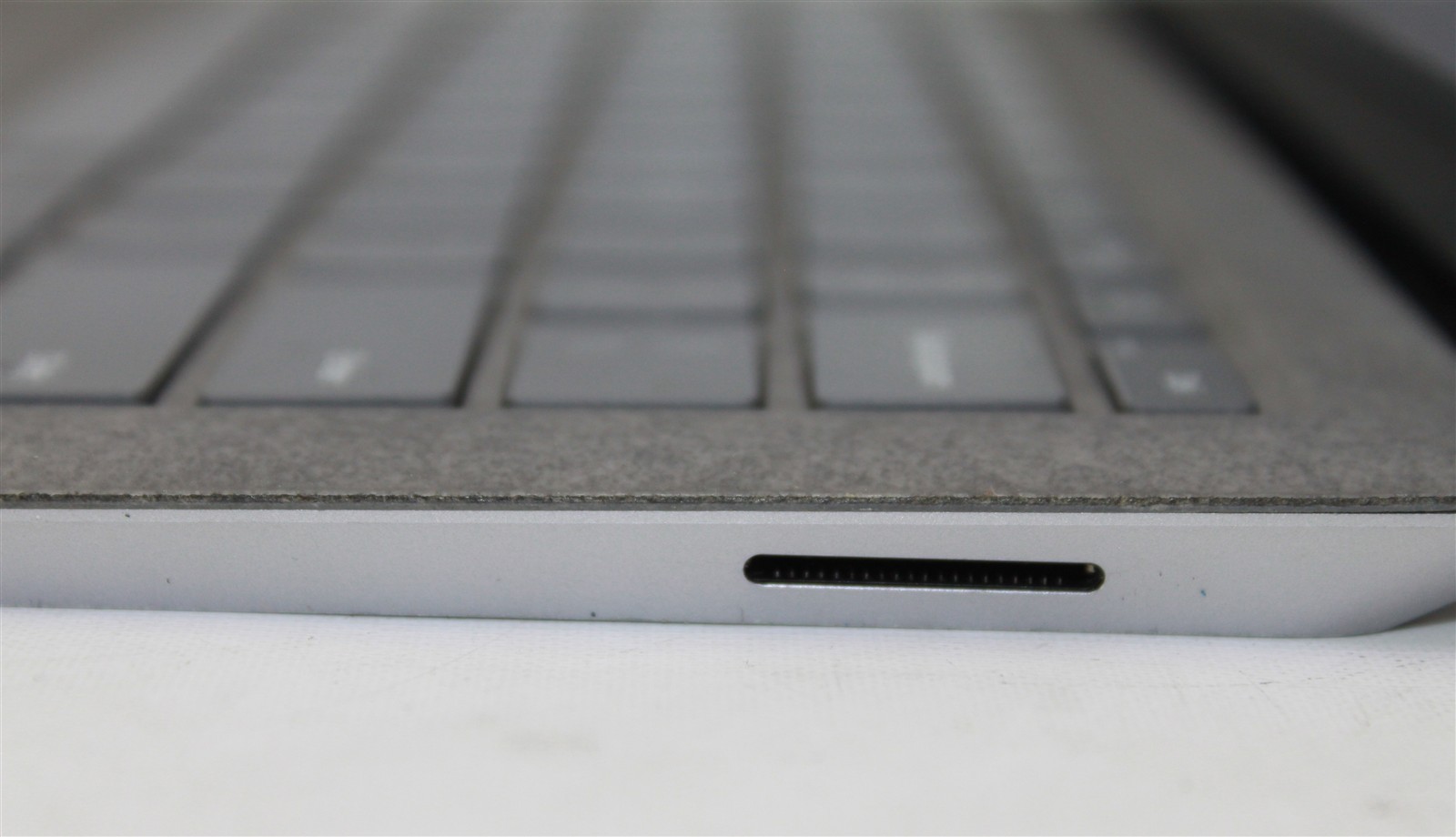 Microsoft Surface Laptop 4 Intel Core i5-1145G7 8GB DDR4 256GB SSD Win 11 Pro