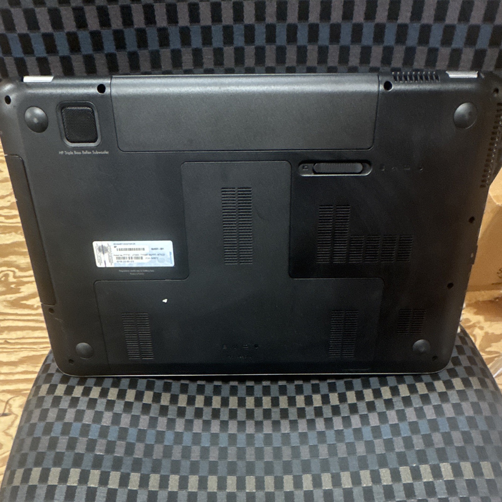 HP Pavilion dv7 17″ i3-370M 2.40GHz 8GB 500GB HDD Win 10 Pro Silver