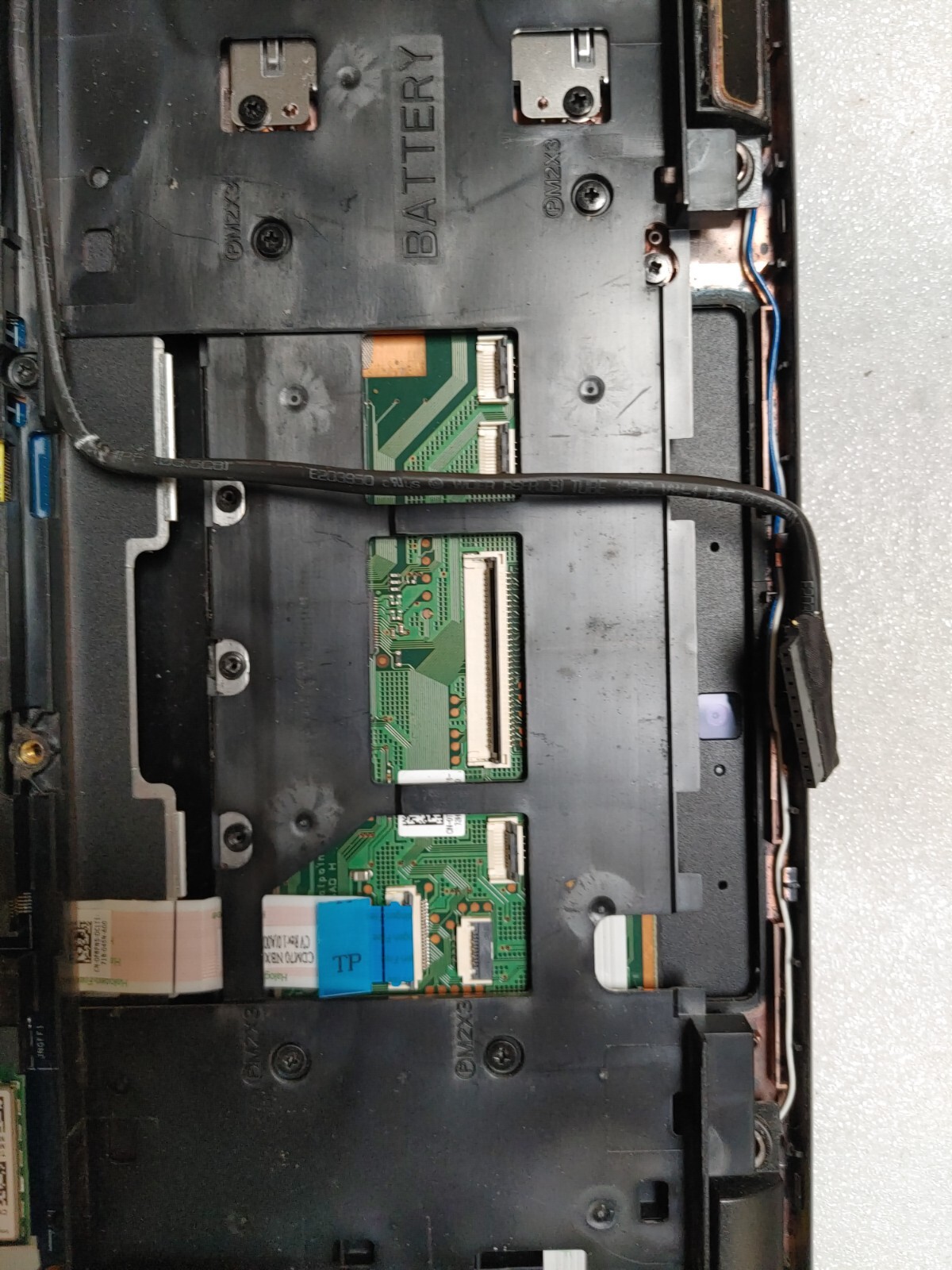 Dell Latitude 5480 Core i5-7440HQ@2.80GHz , NO RAM ,NO HD ( Selling Motherboard)
