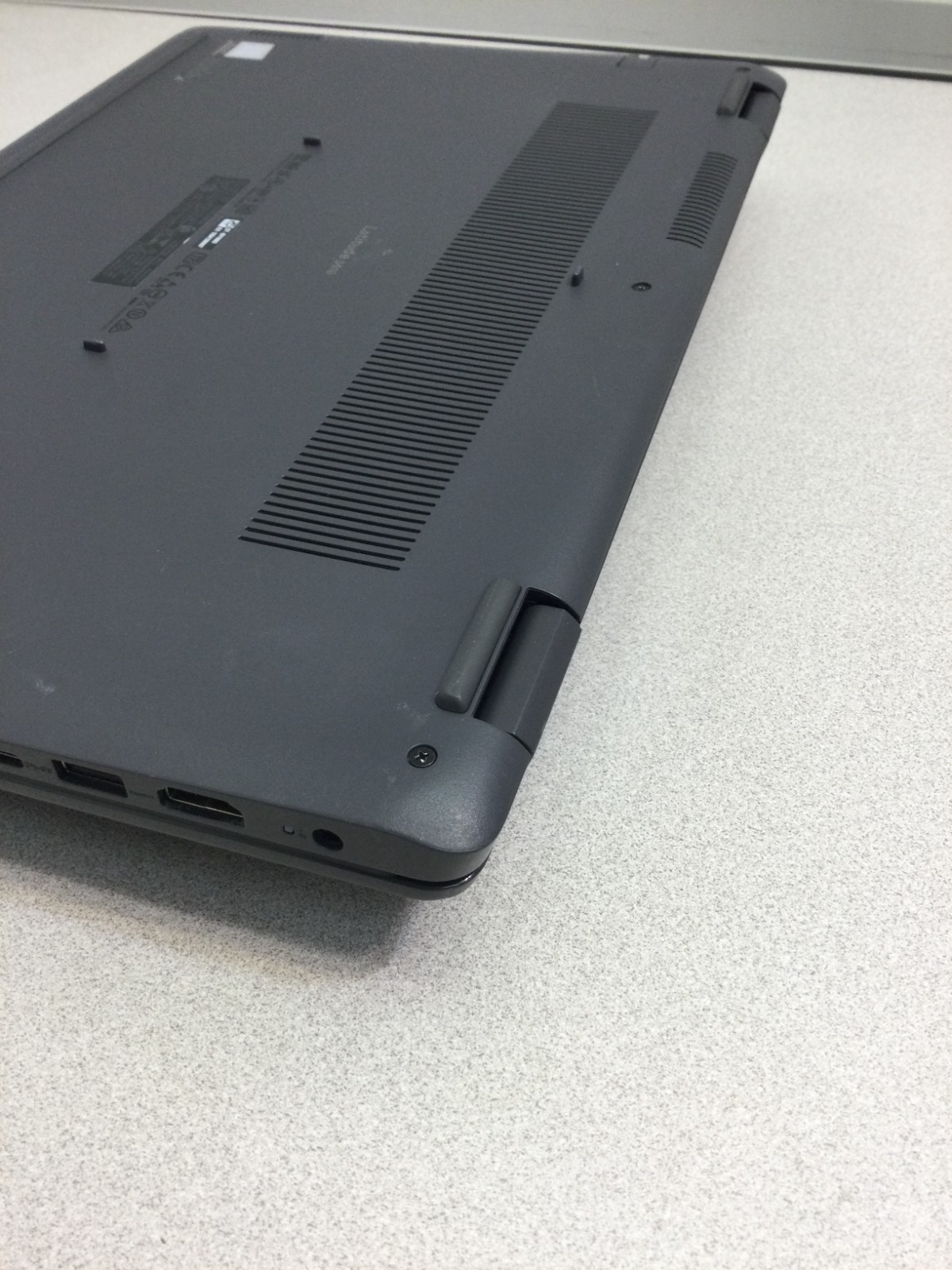 Dell Latitude 3510 15.6″intel core i5-10210U 1.60GHz 8GB RAM 128GB SSD W11P