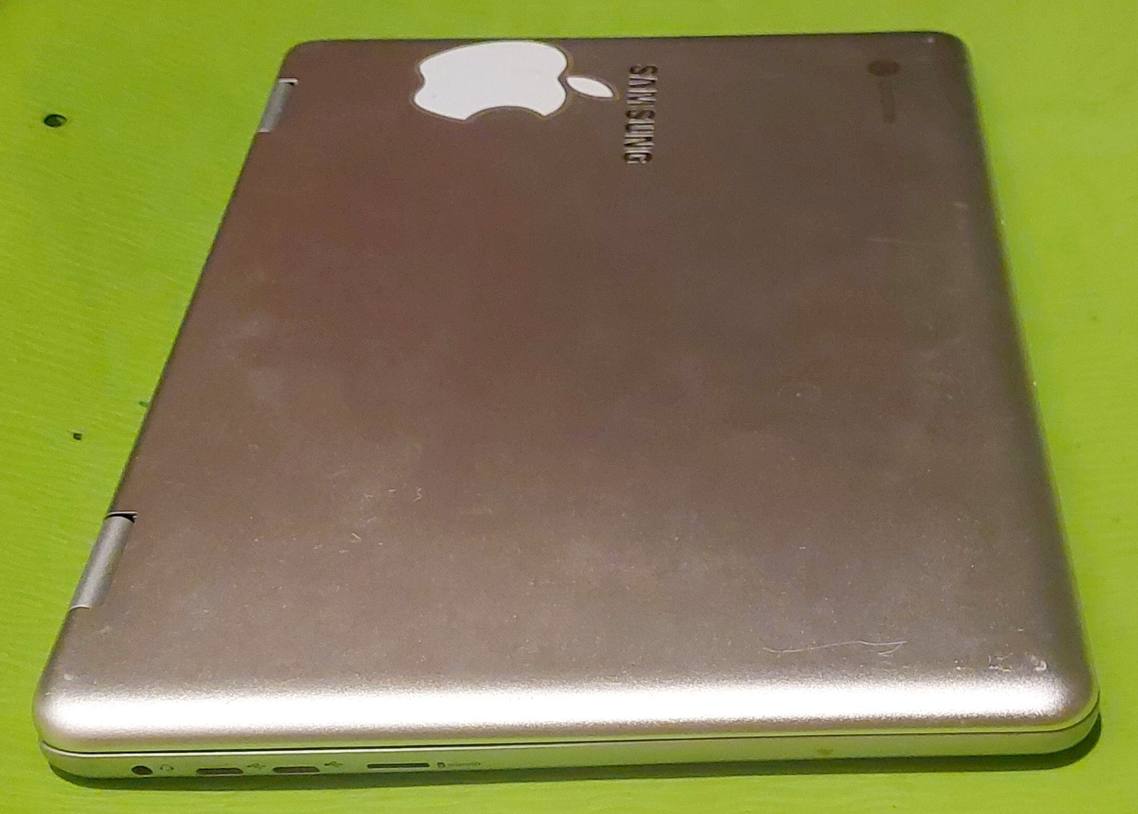 Samsung Chromebook Plus V2 XE520QAB 12.2 2-in-1 4GB 64GB Titan Laptop