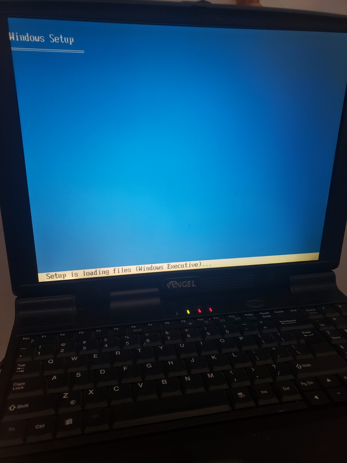 Very Rare Clevo Kapok 8500v Vintage Gaming Laptop P3 1ghz 768m AtiRage128 Winxp