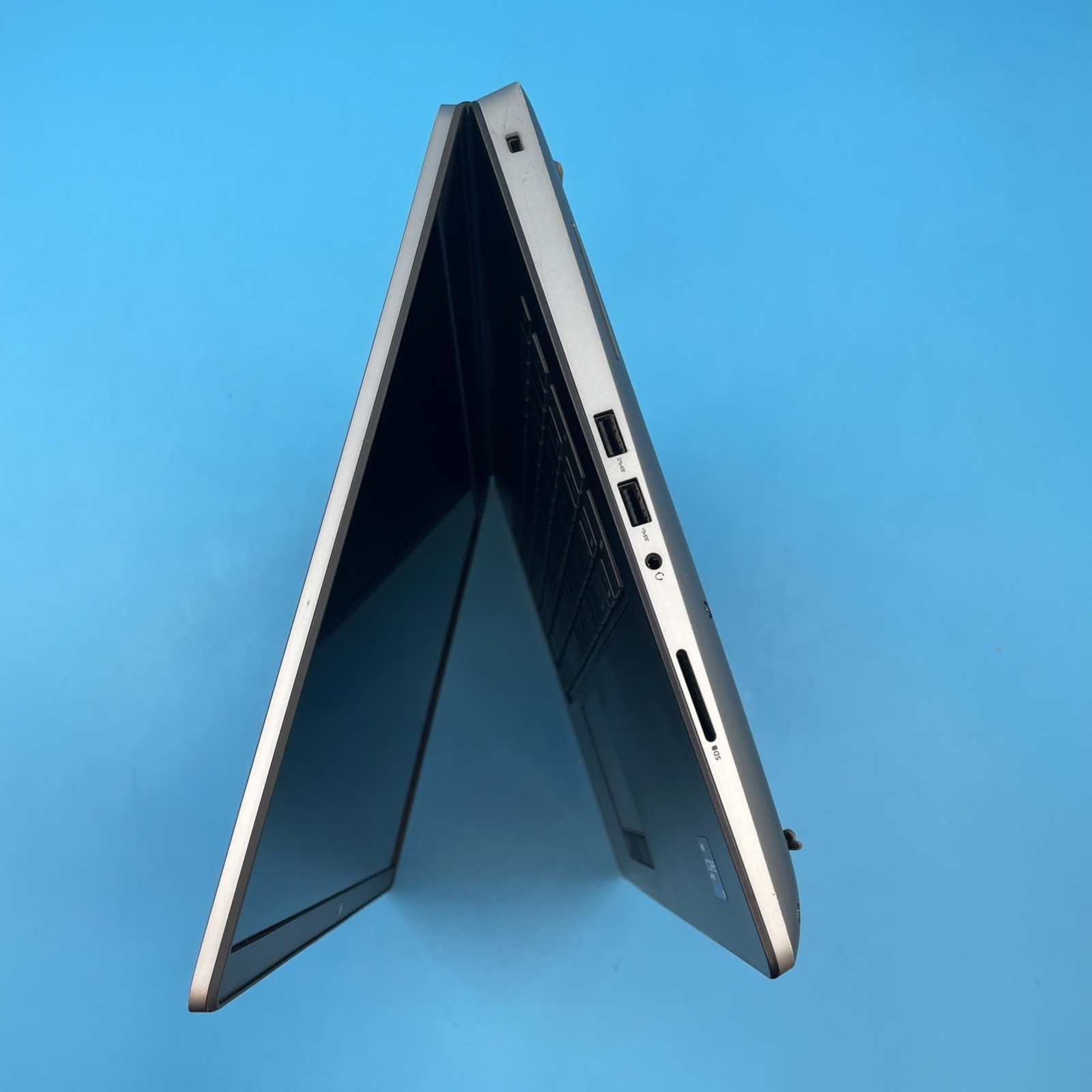 Dell Precision 7760 | i9-11950H | 64GB RAM | NO DRIVE | A4000 | NO OS | 49% BATT