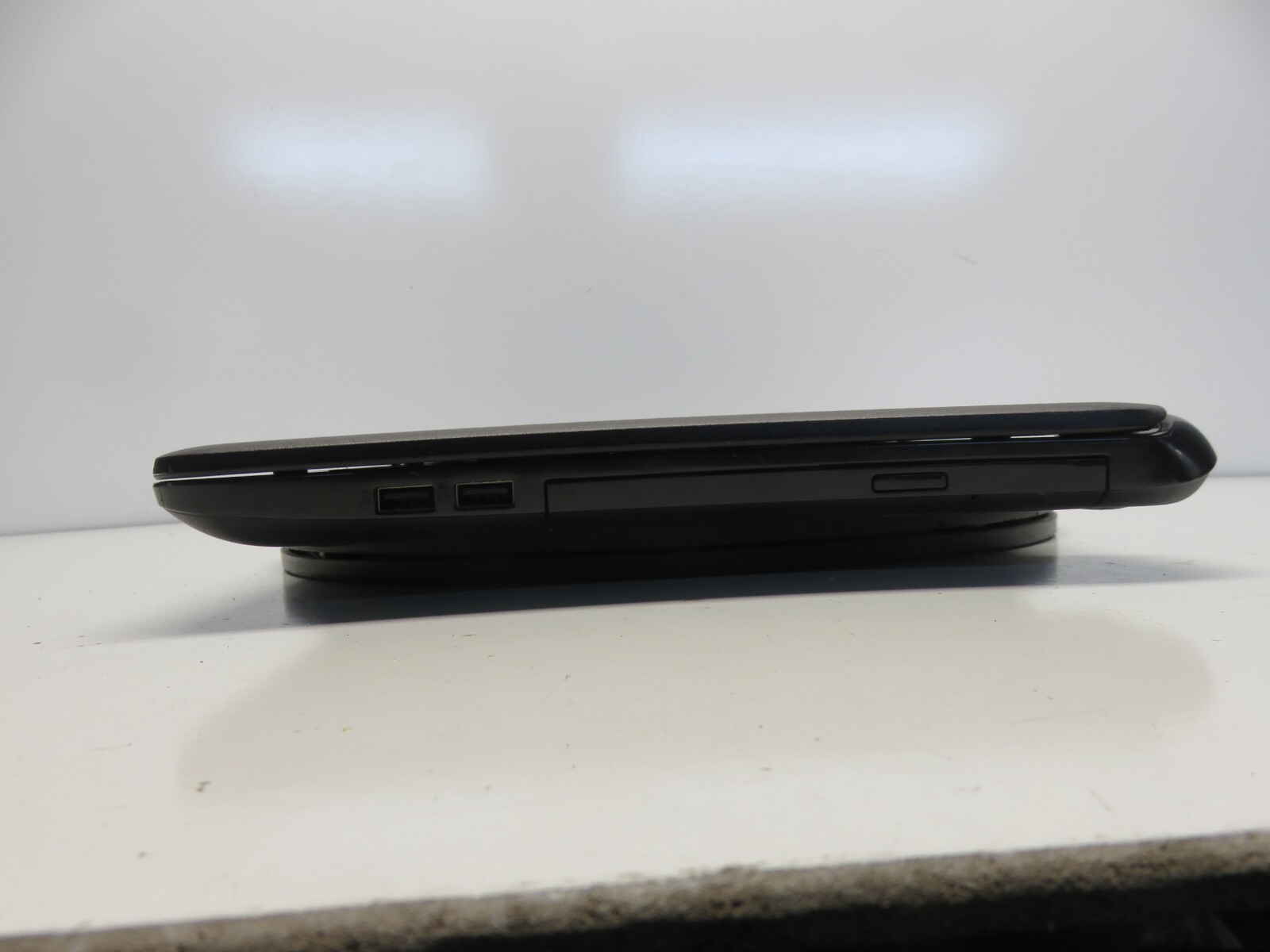 HP 15-G020DX Laptop AMD A6-5200 4GB Ram 1TB HDD Windows 10 – No Battery