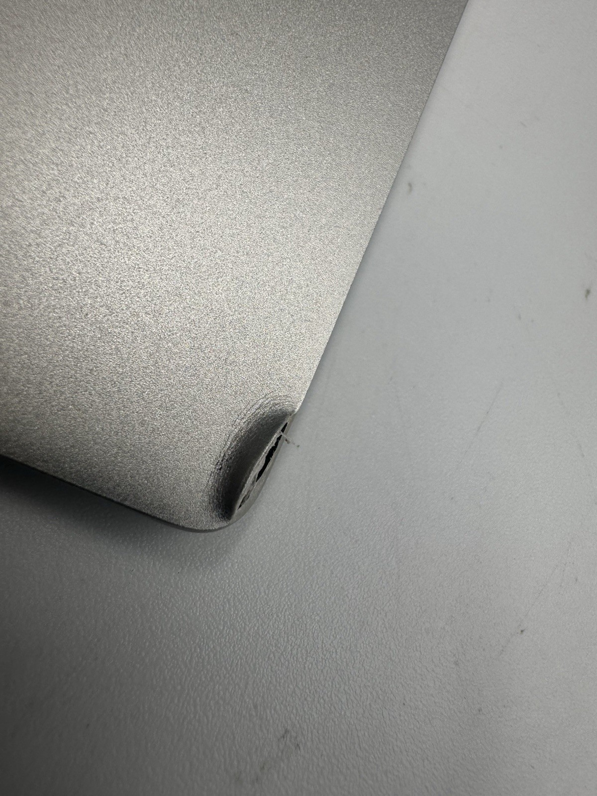Samsung Galaxy Book3 15.6 i7-1355U 16GB 512GB Windows 11 Used 100% Battery