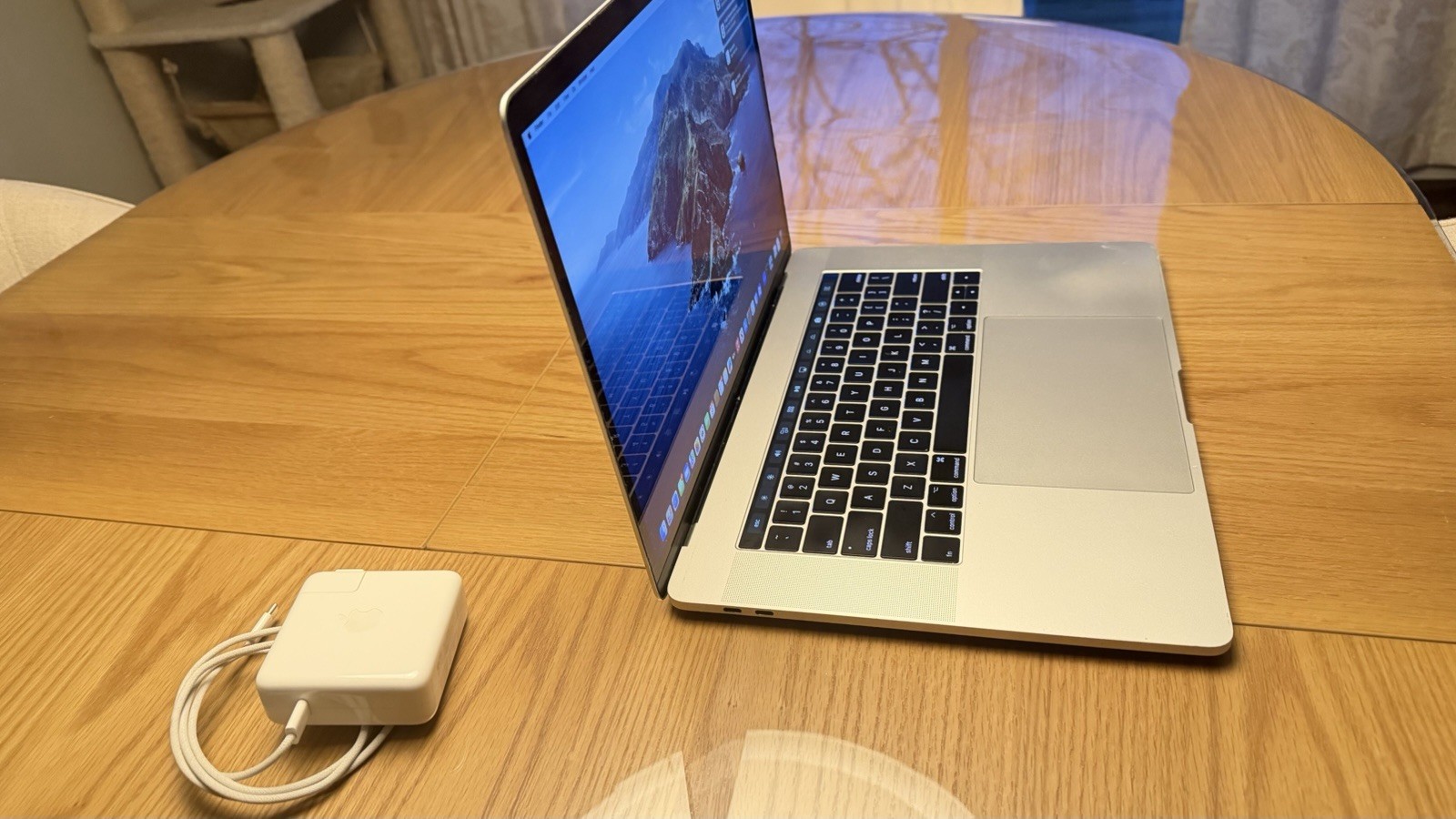 *Loaded*Apple MacBook Pro 15.4” 16GB RAM 512GB SSD 🔋New Battery🔋