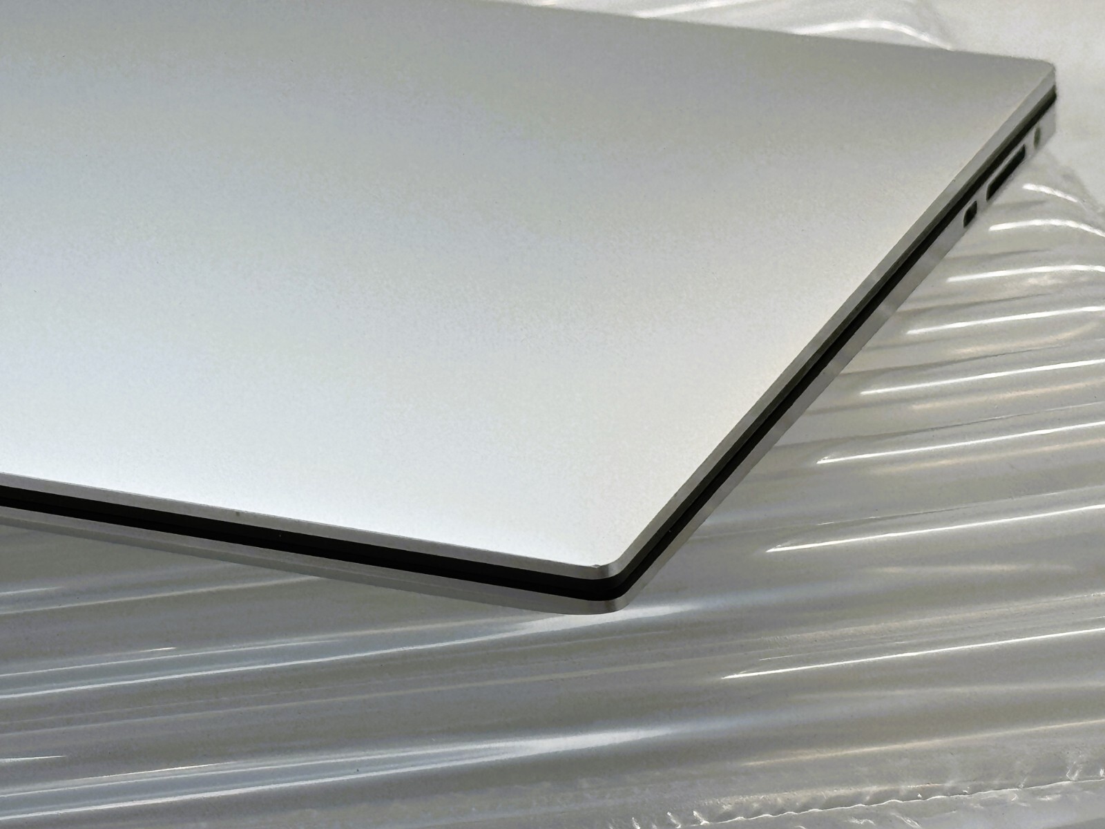 Dell XPS 15 9510 OLED TOUCH ✔i7-11800H ✔64GB RAM ✔2TB SSD ✔RTX 3050 ✔Grade A