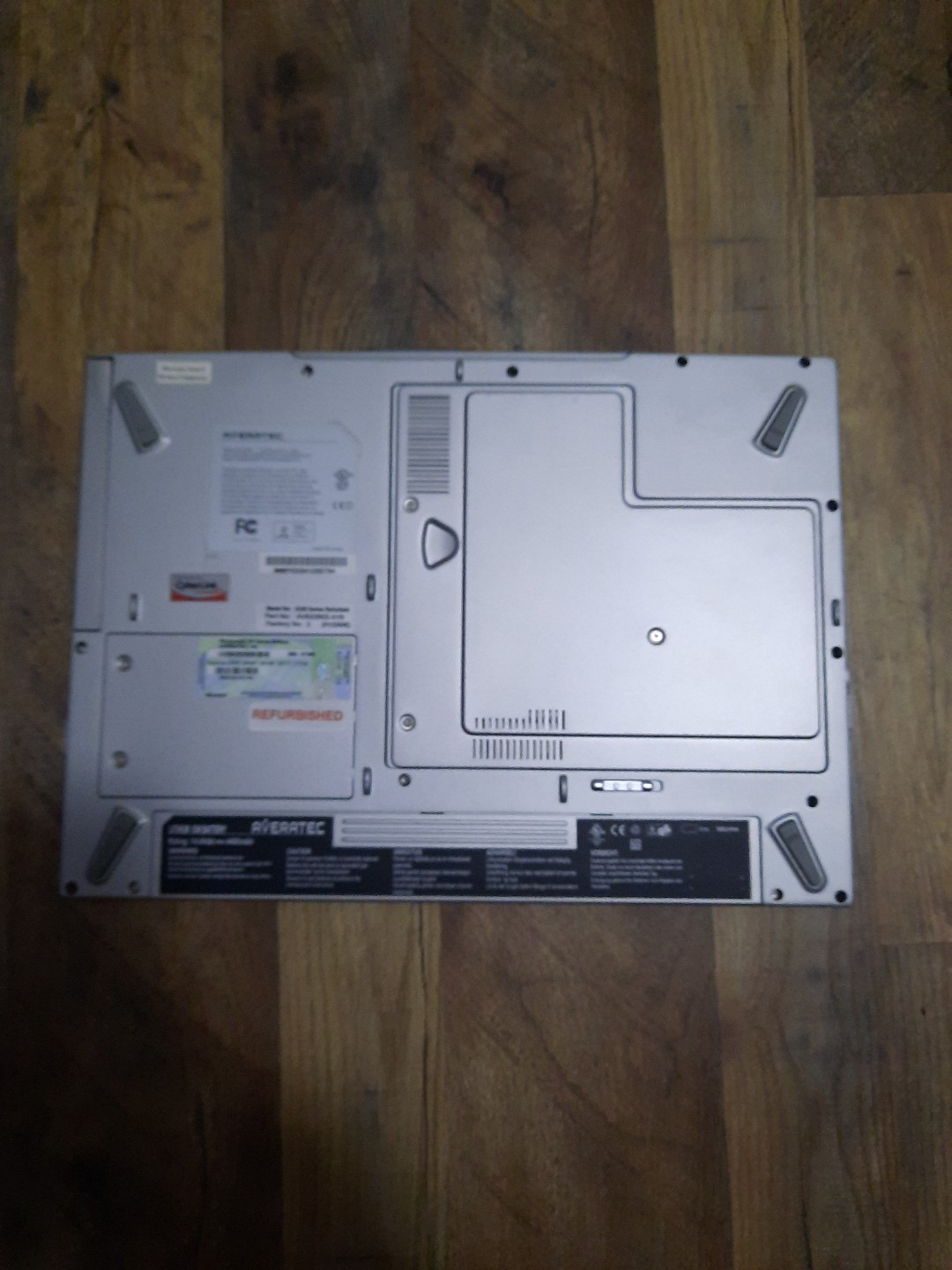 AVERATEC 6240 combination laptop & stand alone DVD player No charger