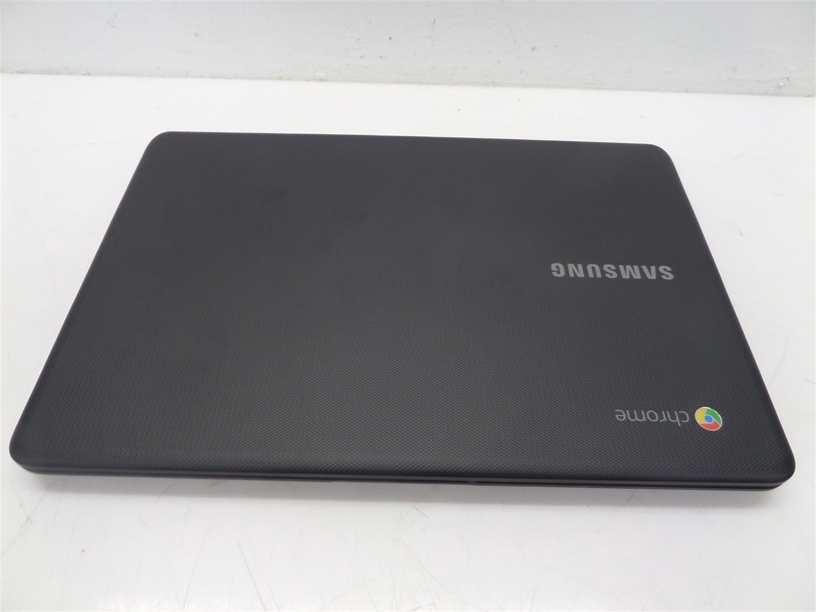 Samsung Chromebook 3 11.6″ XE500C13-K04US 16GB eMMC 4GB RAM N3060 1.6GHz CPU