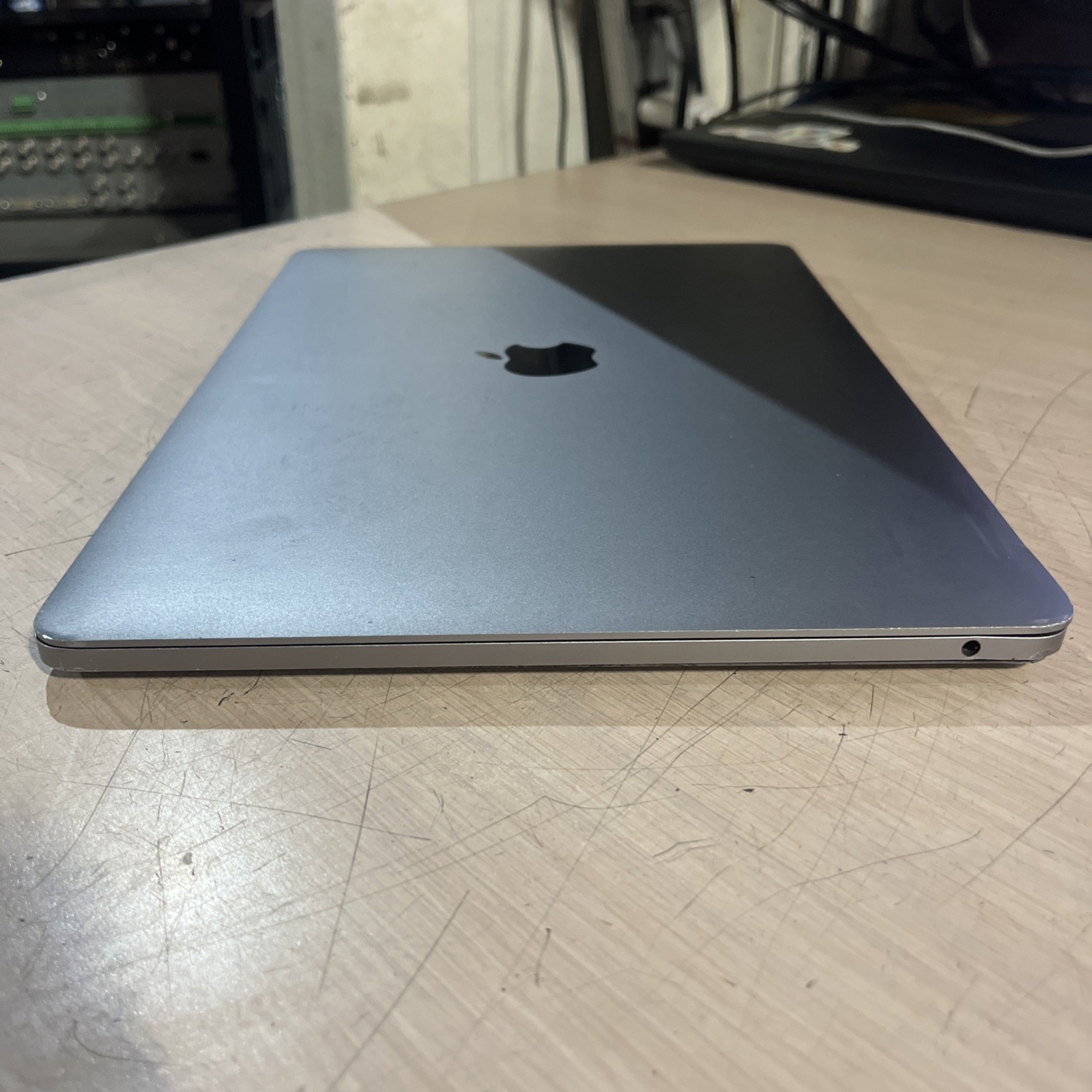 APPLE MACBOOK PRO 13″ MID-2017 CORE I5-7360U 2.3GHZ 8GB RAM 128SSD