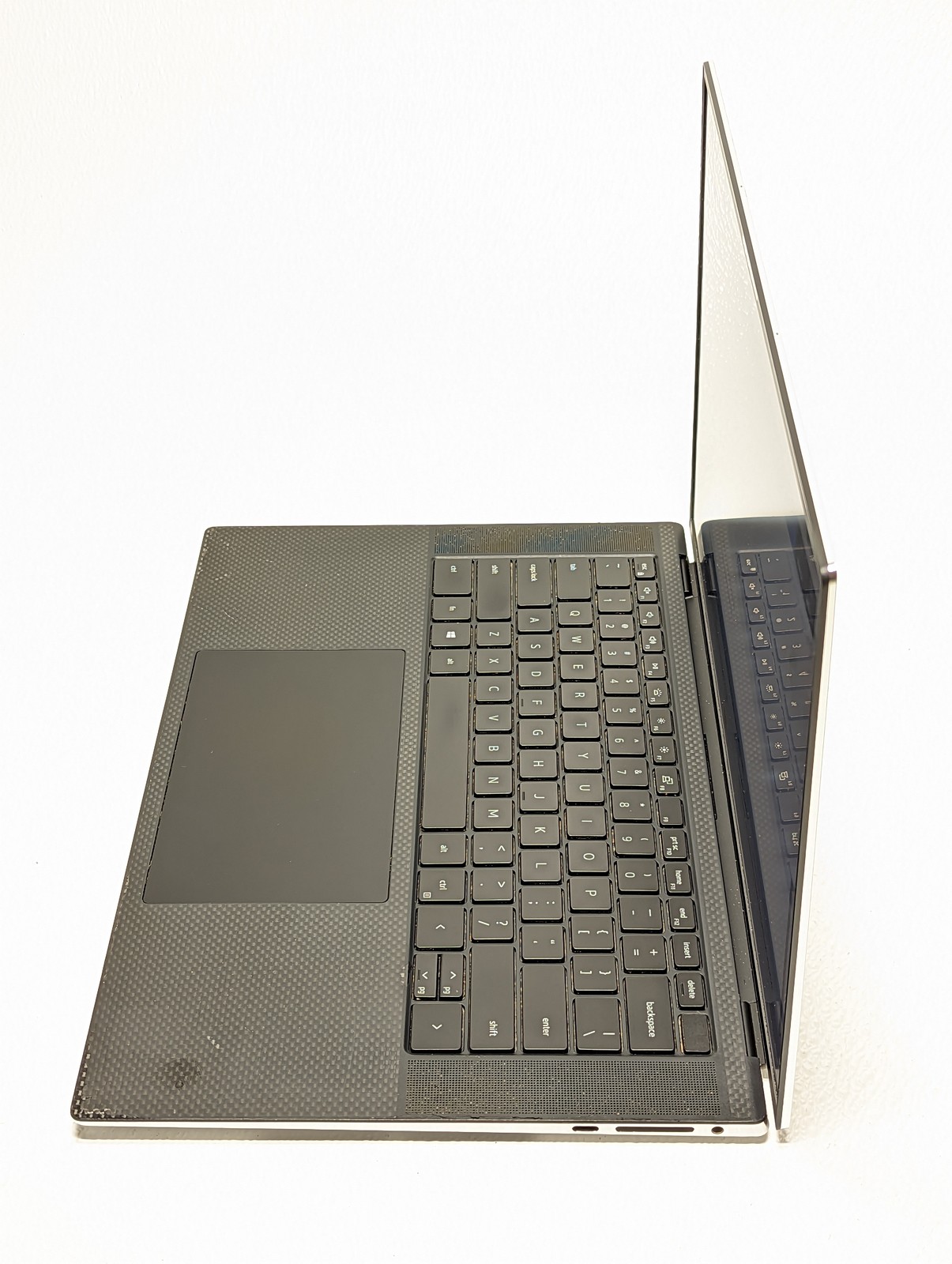 DELL XPS 15 9500 15.6″ I7-10750h 2.6GHz 32GB RAM 1TB SSD – Grade D