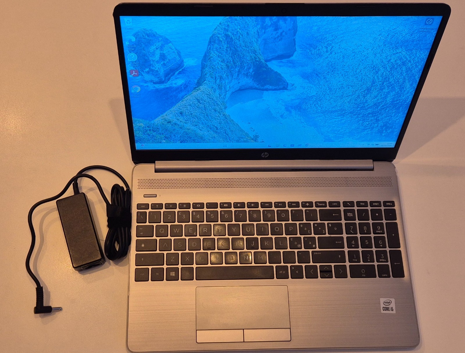 HP 250 G8 Fully Working Notebook 15’6 Display