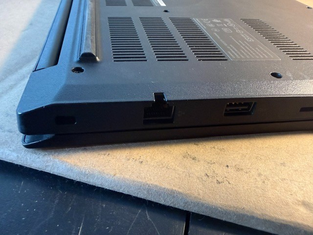 Lenovo ThinkPad E490 i5-8265U NO RAM NO O/S (No Charger Included)