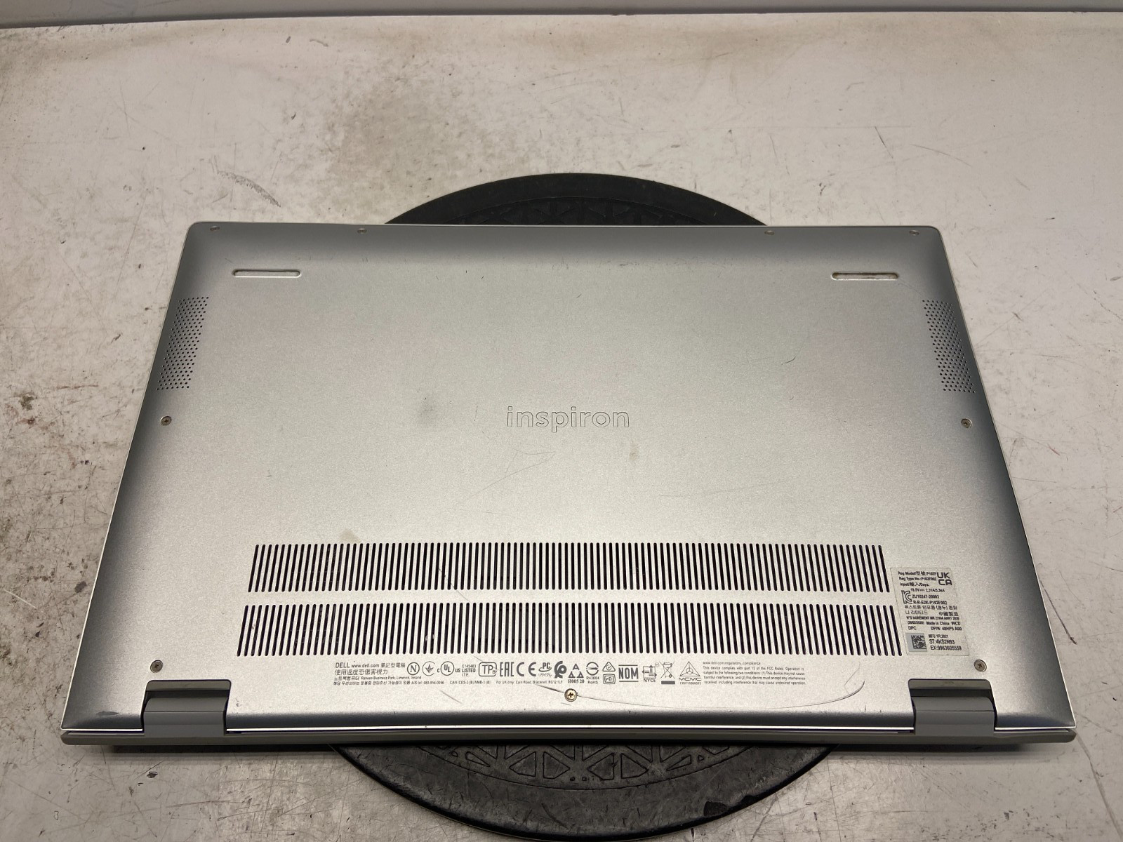 Dell Inspiron 5502 Intel i7-1165G7 2.8GHz 8 GB NO HDD