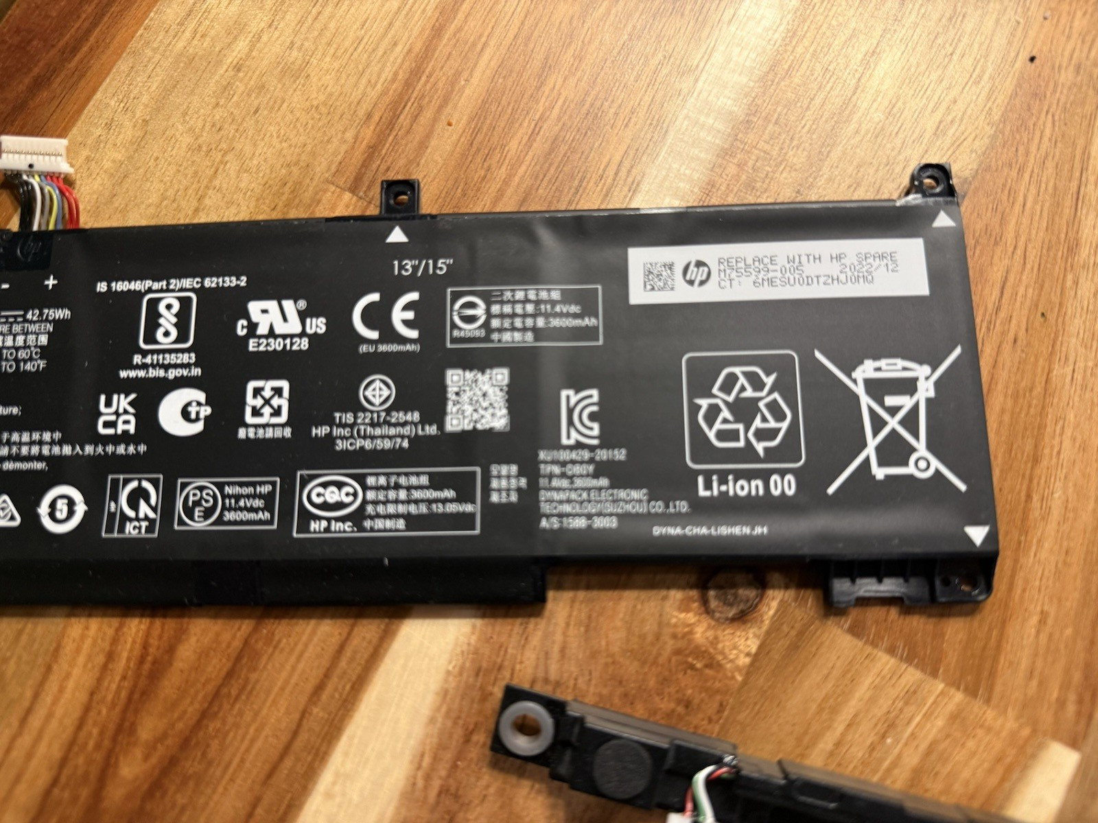 HP ProBook 450 G9 Random PARTS – Palm Rest w/Keyboard, battery, fan, wifi card