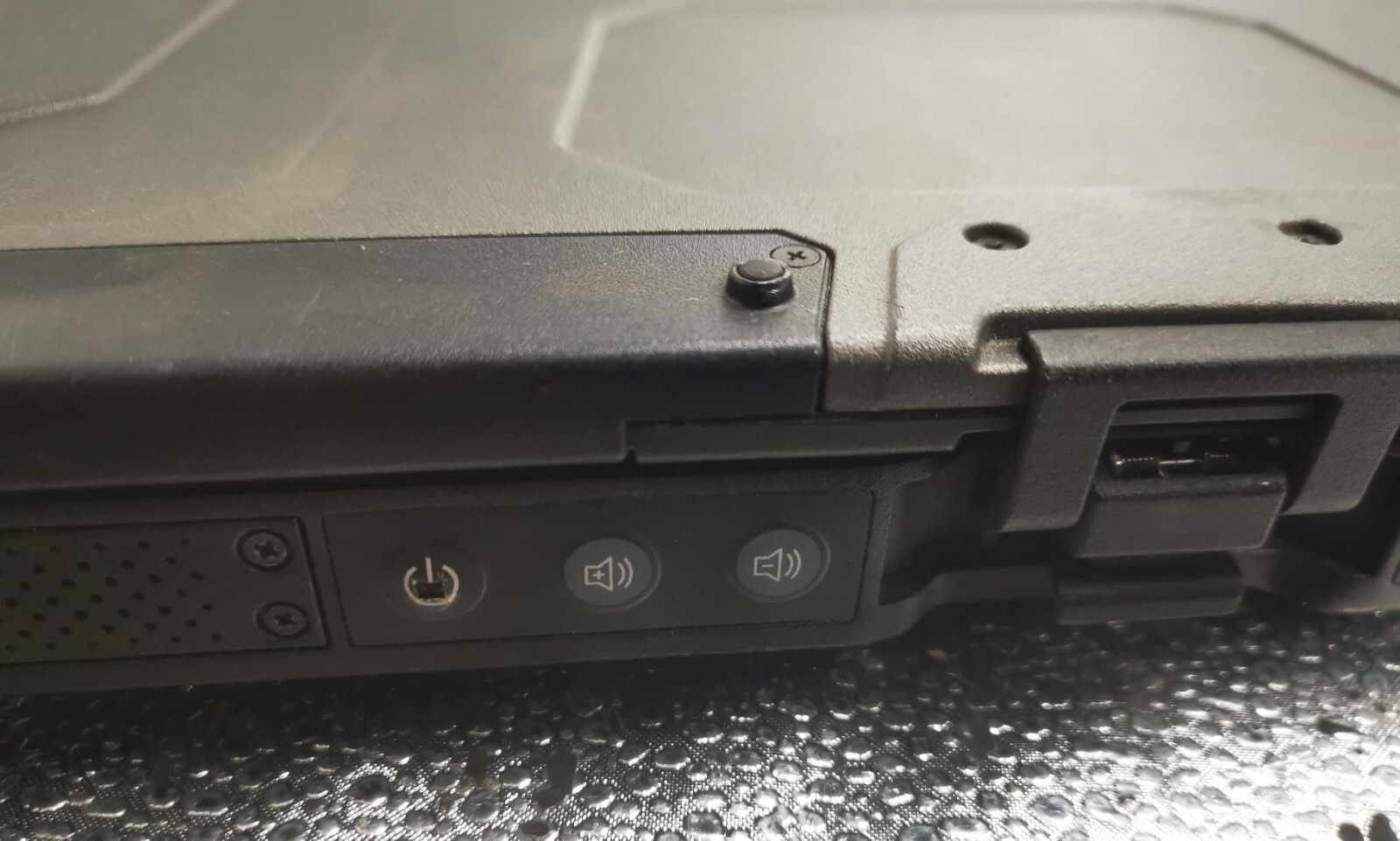 Getac V110G2 Rugged Laptop i5-5300U 8GB NO HDD / NO CHARGER