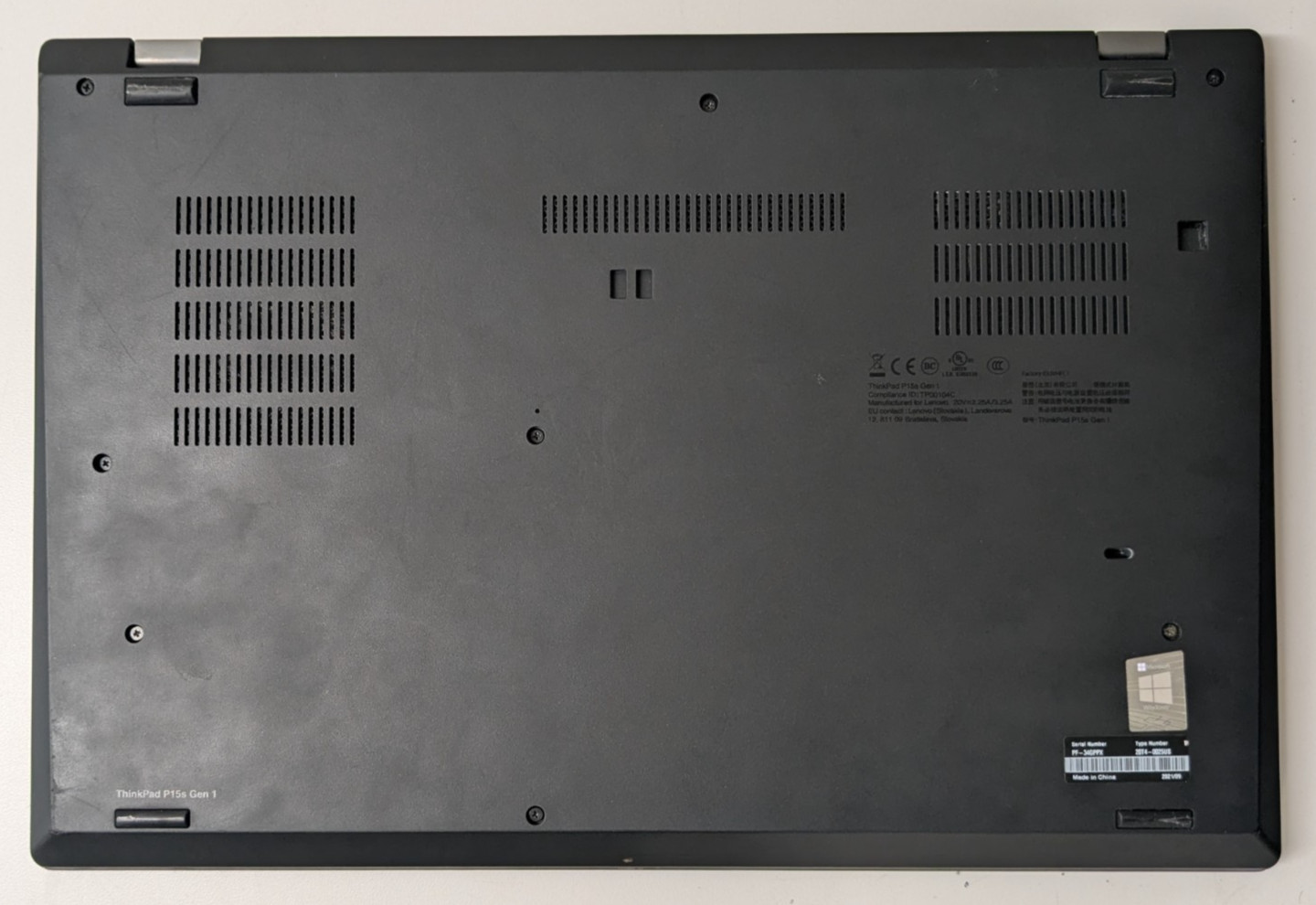Lenovo ThinkPad P15s Gen 1 15.6″ i5-10310U 1.70GHz 16GB No Drive/OS SOLD AS-IS