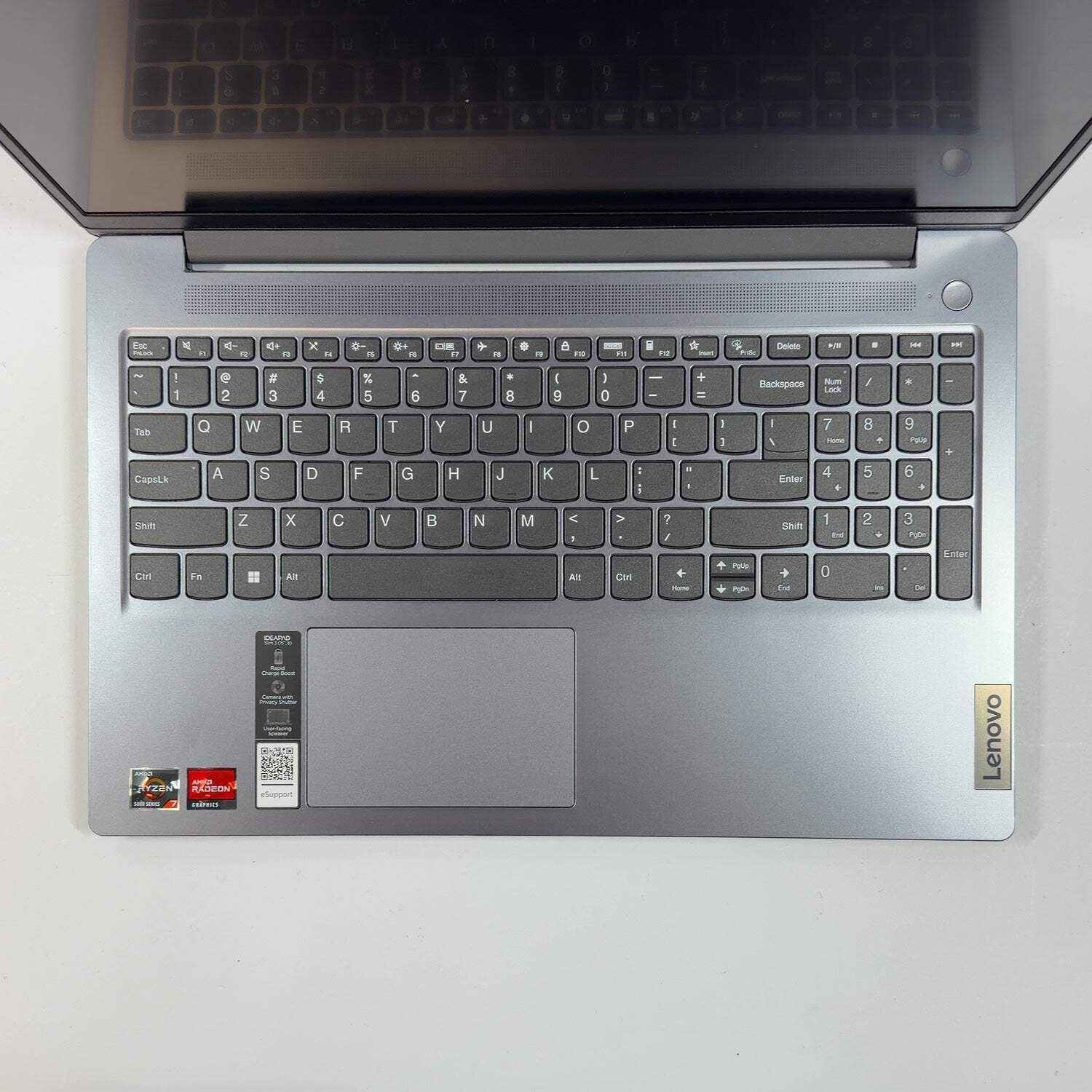 Lenovo IdeaPad Slim 3 15ABR8 15.3″ Ryzen 7 5825U 2.0GHz 16GB RAM 512GB SSD