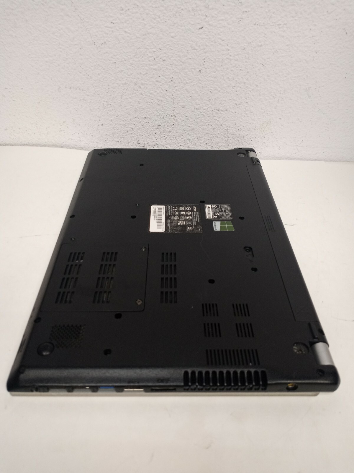 Acer Aspire V5-571P Intel Core i5-3317U 1.7GHz 2GB Ram DVD, NO HARD *FOR PART