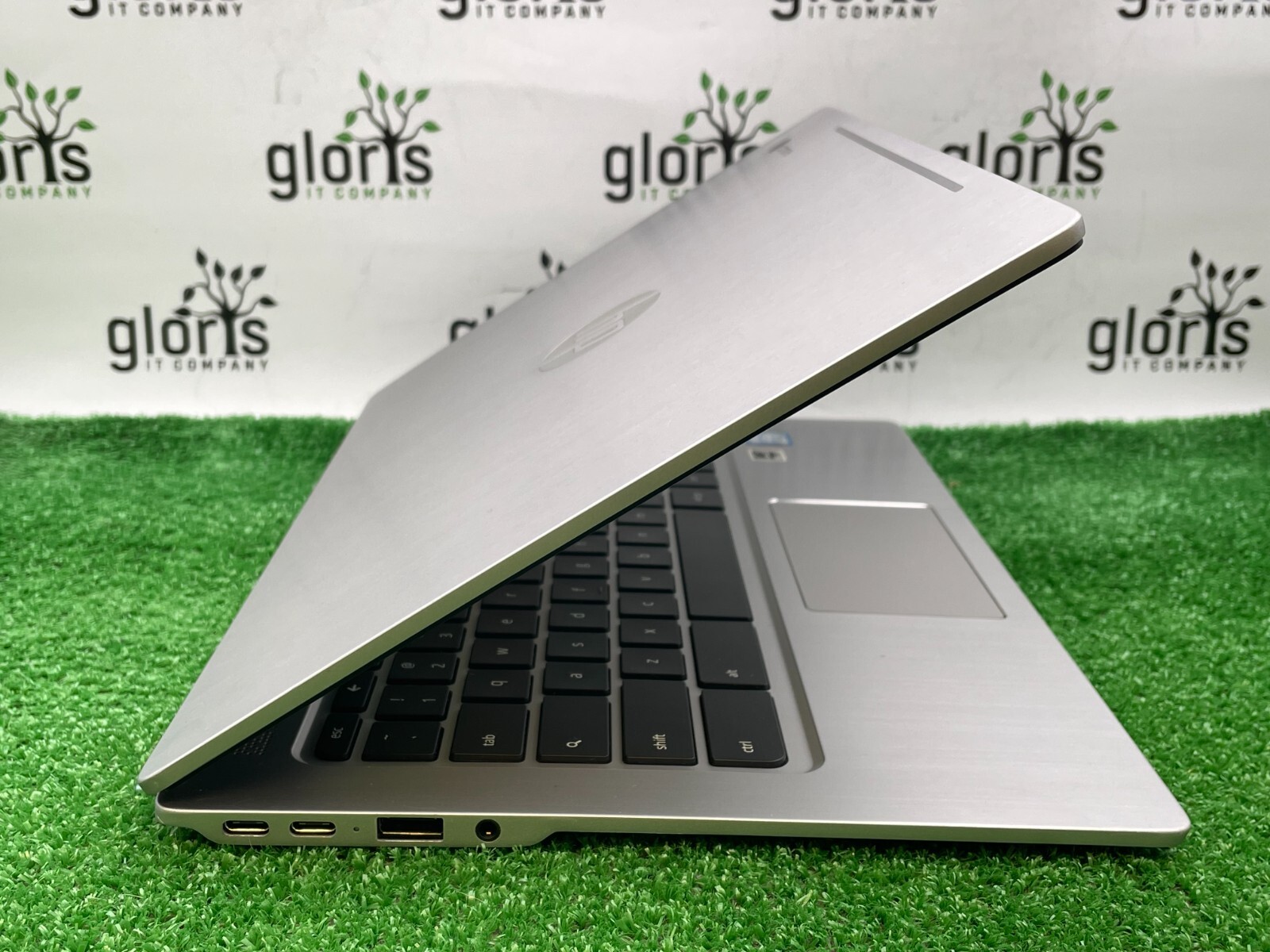 Used HP Chromebook 13 G1 Laptop Intel m7-6Y75 1.20GHz / 16GB RAM / 32GB SSD