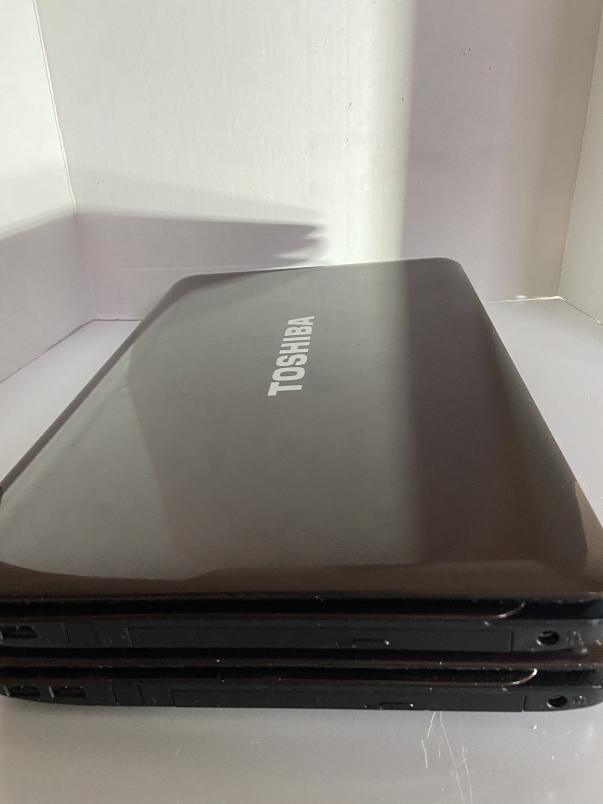 TOSHIBA SATELLITE L750 15.6″ INTEL CORE i3 2.10GHz 4GB 320 GB WIN 10 PRO