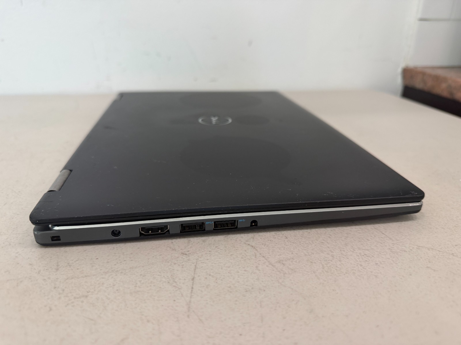 Dell Inspiron 13 7353 2-in-1 13.3″ Touch i3-6100U 8GB 128GB SSD Backlit KB