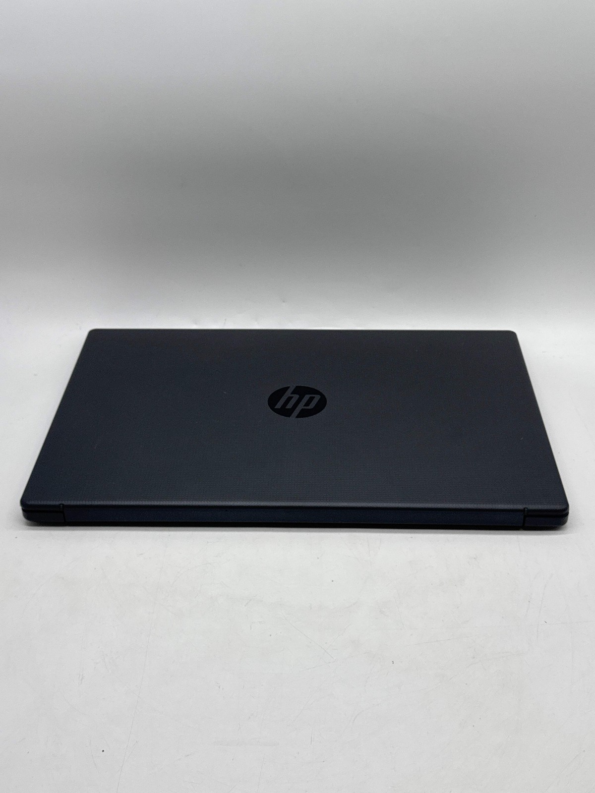 HP 255 G10 15.6″ Ryzen 3 7320U 8GB RAM 256GB SSD Win11 Home w/ Charger