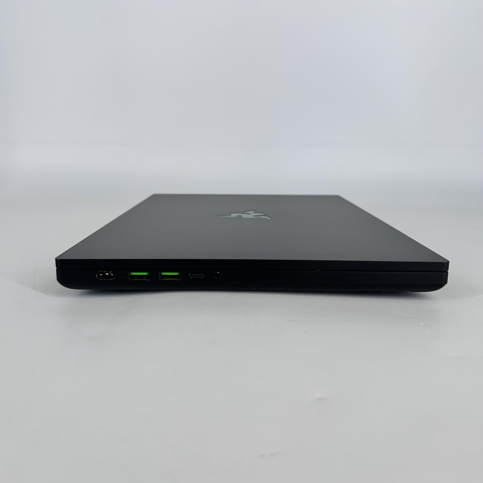 Razer Blade 16 120Hz UHD+ 2024 2.2GHz i9-14900HX 64GB 2TB/2TB RTX 4090 Very Good