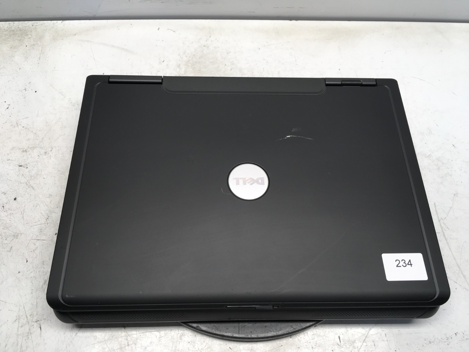 Dell Vostro 1000 AMD Mobile Sempron 3600+ 2 GHz 1 GB NO HDD/Battery