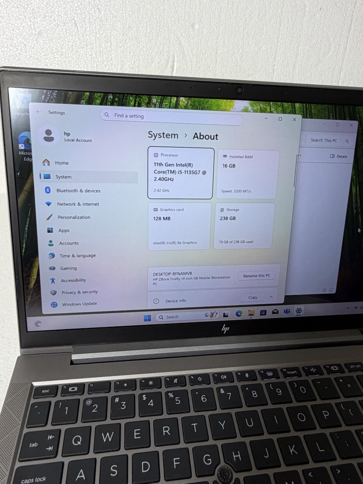 HP ZBook Firefly 14 G8 14″ Core i5-1135G7 256GB 16GB Win 11 Pro W/ AC adapter