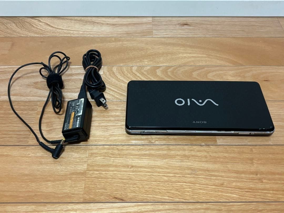 Sony VAIO VGN-P90S type P 8″ Ultraportable Atom Z540 2GB 60GB WinXP As-Is