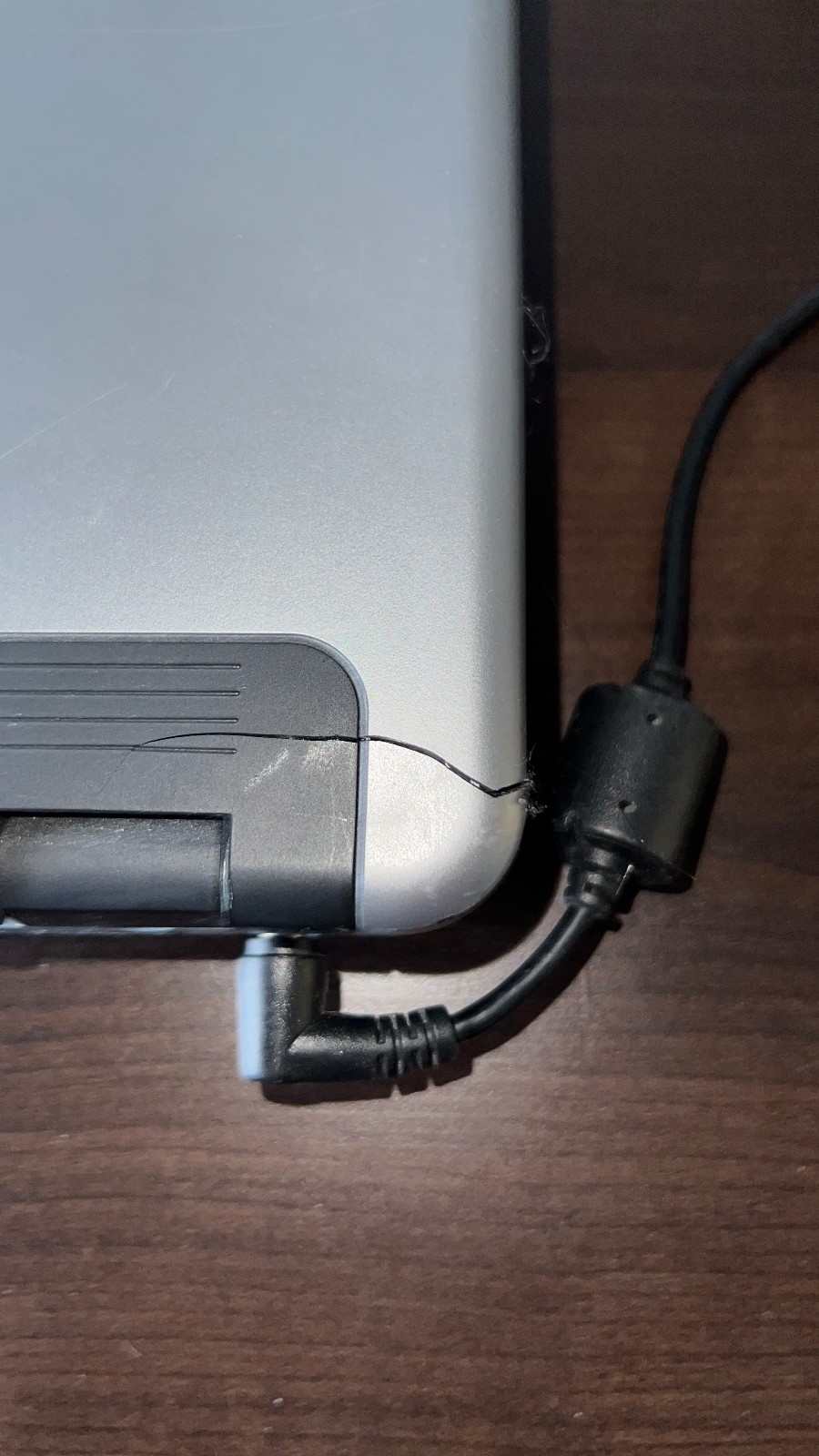 VINTAGE LG K1 Express Laptop (Intel Pentium M 740 1.73 GHz, 2GB DDR2, 55GB HDD)