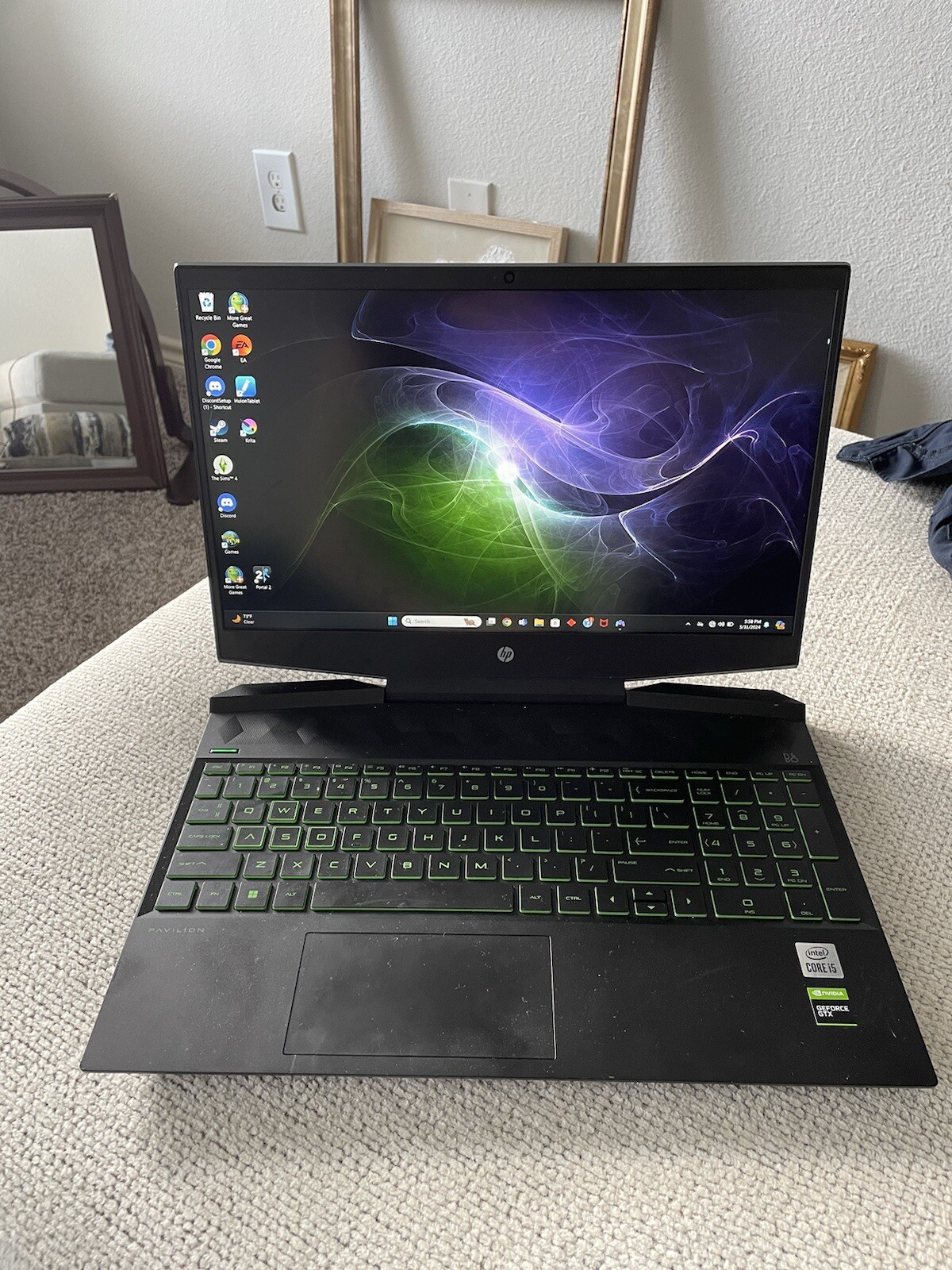 HP Pavilion 15-dk0056wm 15.6 inch (256GB, Intel Core i5 9th Gen., 2.40GHz, 8GB)