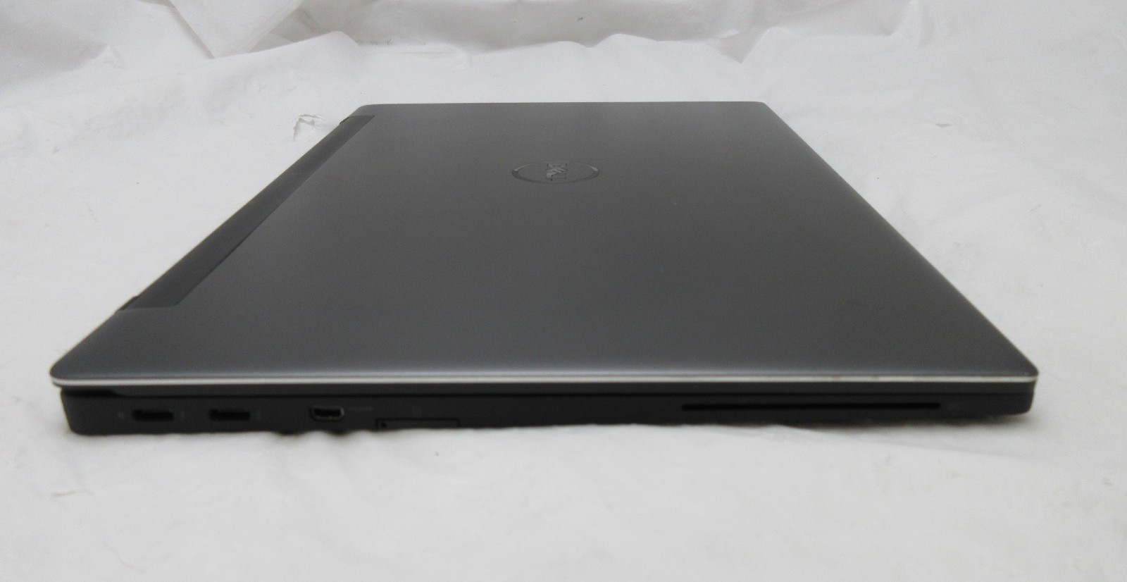 Dell Laitude 7370 13.3″ : Core M7-6Y7S 1.2GHz : 8GB RAM : 256GB SSD : No OS QHD+