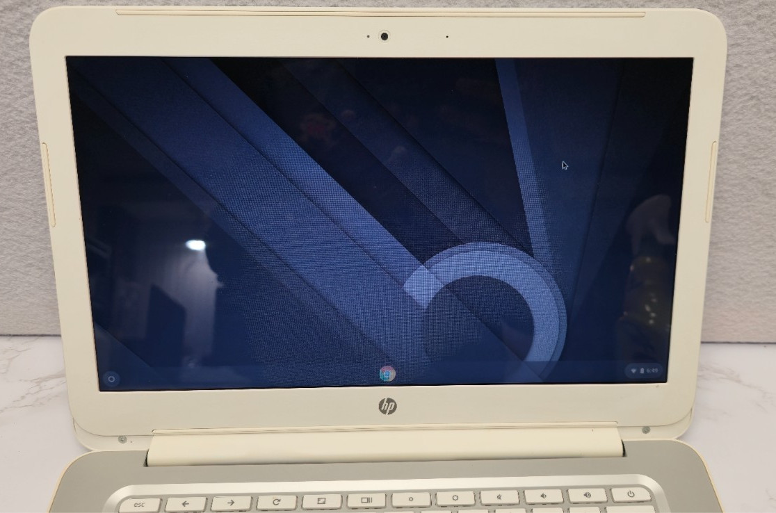 HP Chromebook 14 SMB 14″ (16GB, Intel Celeron 1.40 GHz) Chromebook – Silver