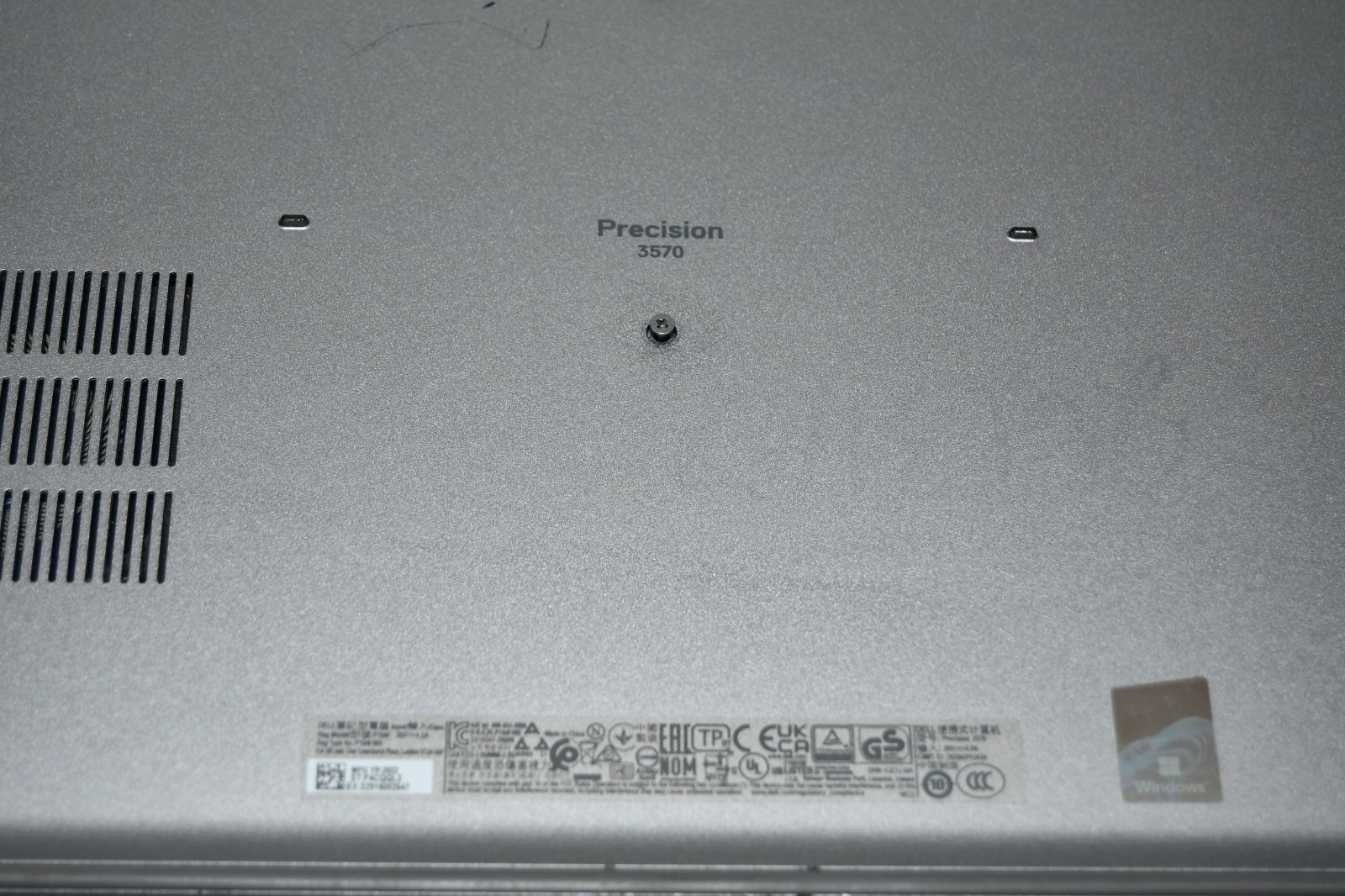 ^ Dell Precision 3570 Laptop Intel i7-1265U @ 4.15GHz 16GB RAM No HD #X7008