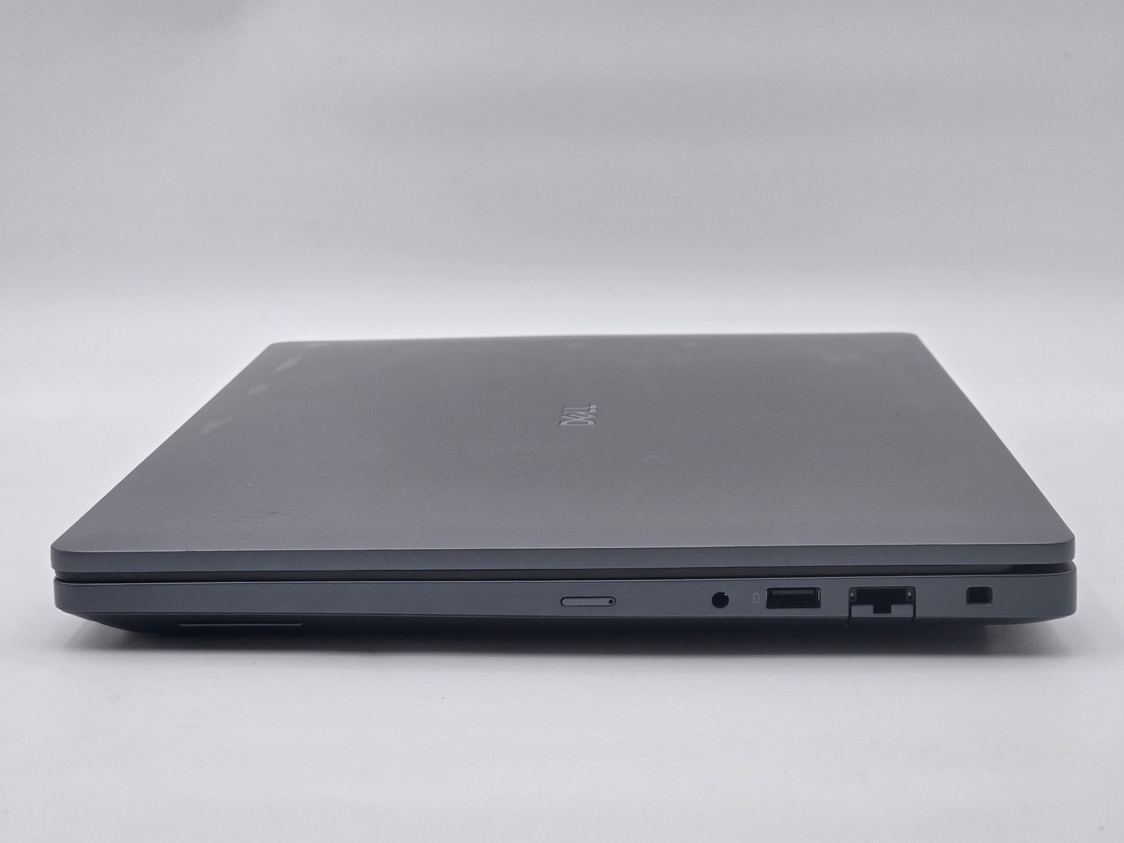 Dell Pro Max 16″ FHD+ Touch ULTRA 7 265H 512GB 32GB W11P RTX PRO 2000 Blackwell